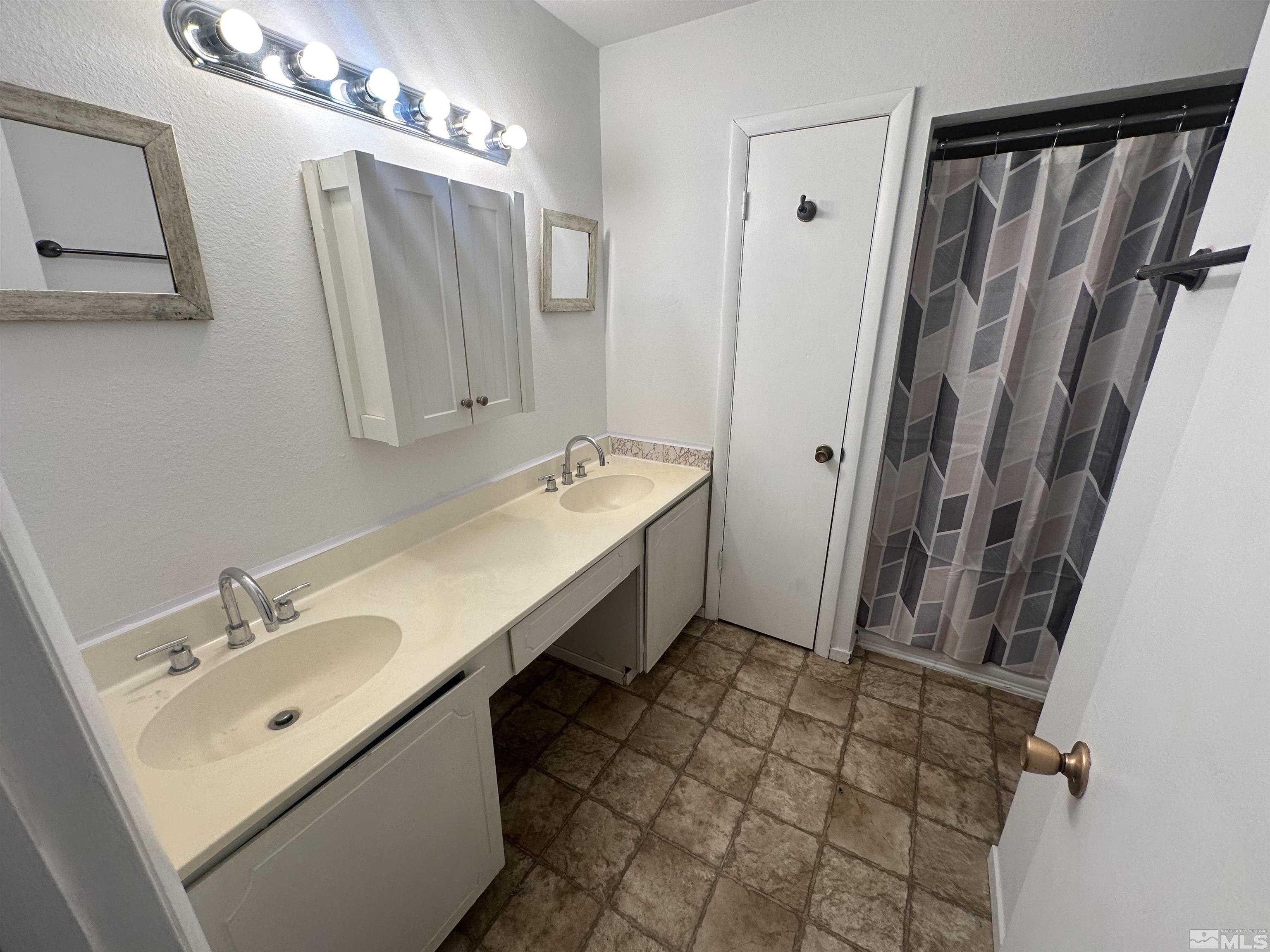 567 Smithridge