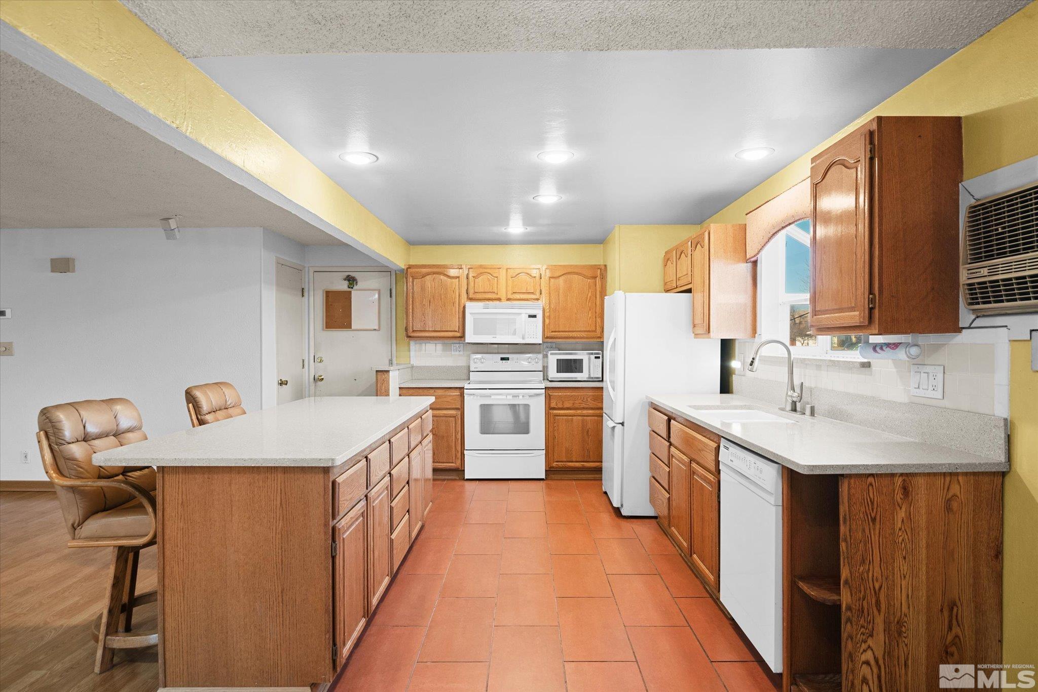3079 Meadowlands Court