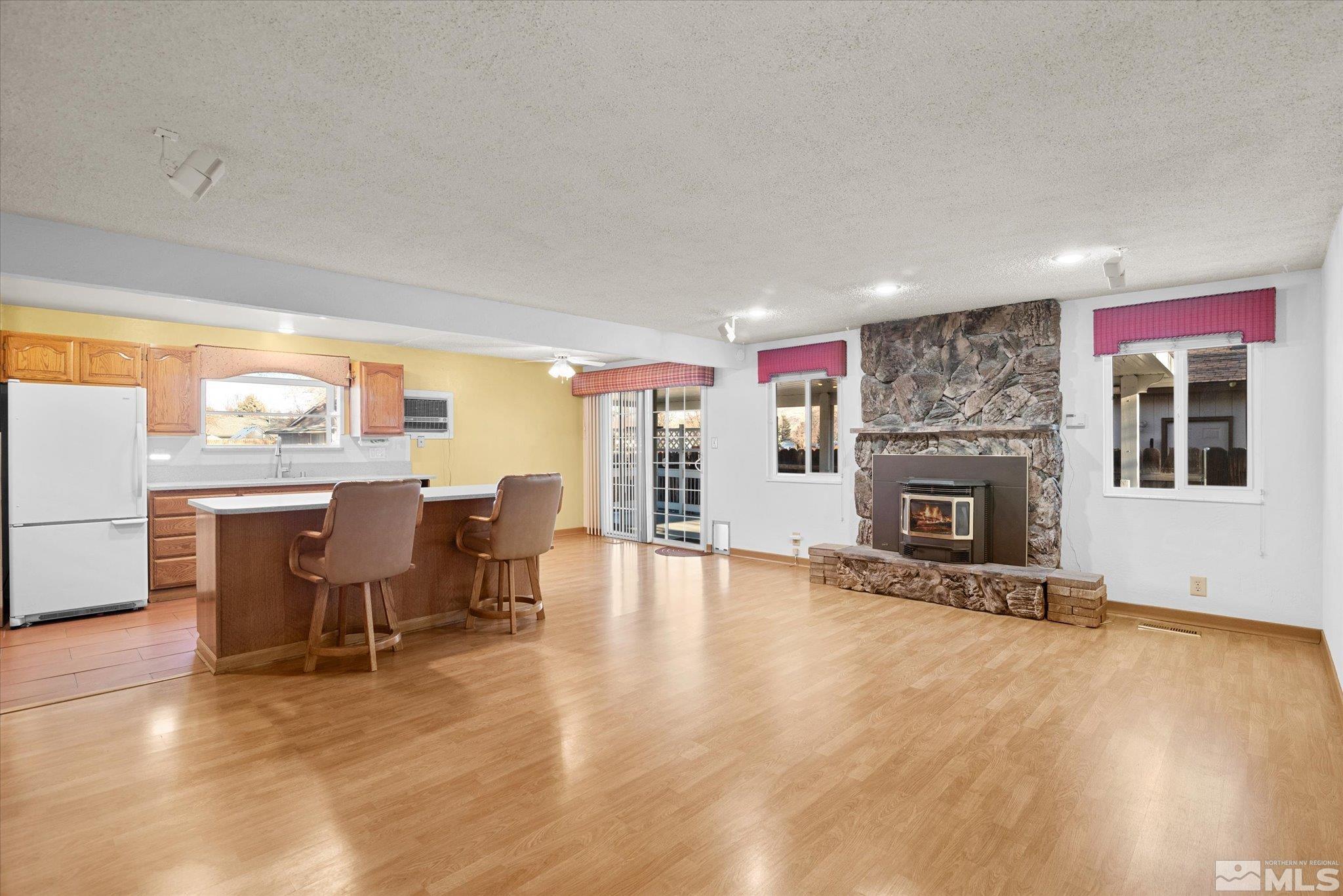 3079 Meadowlands Court