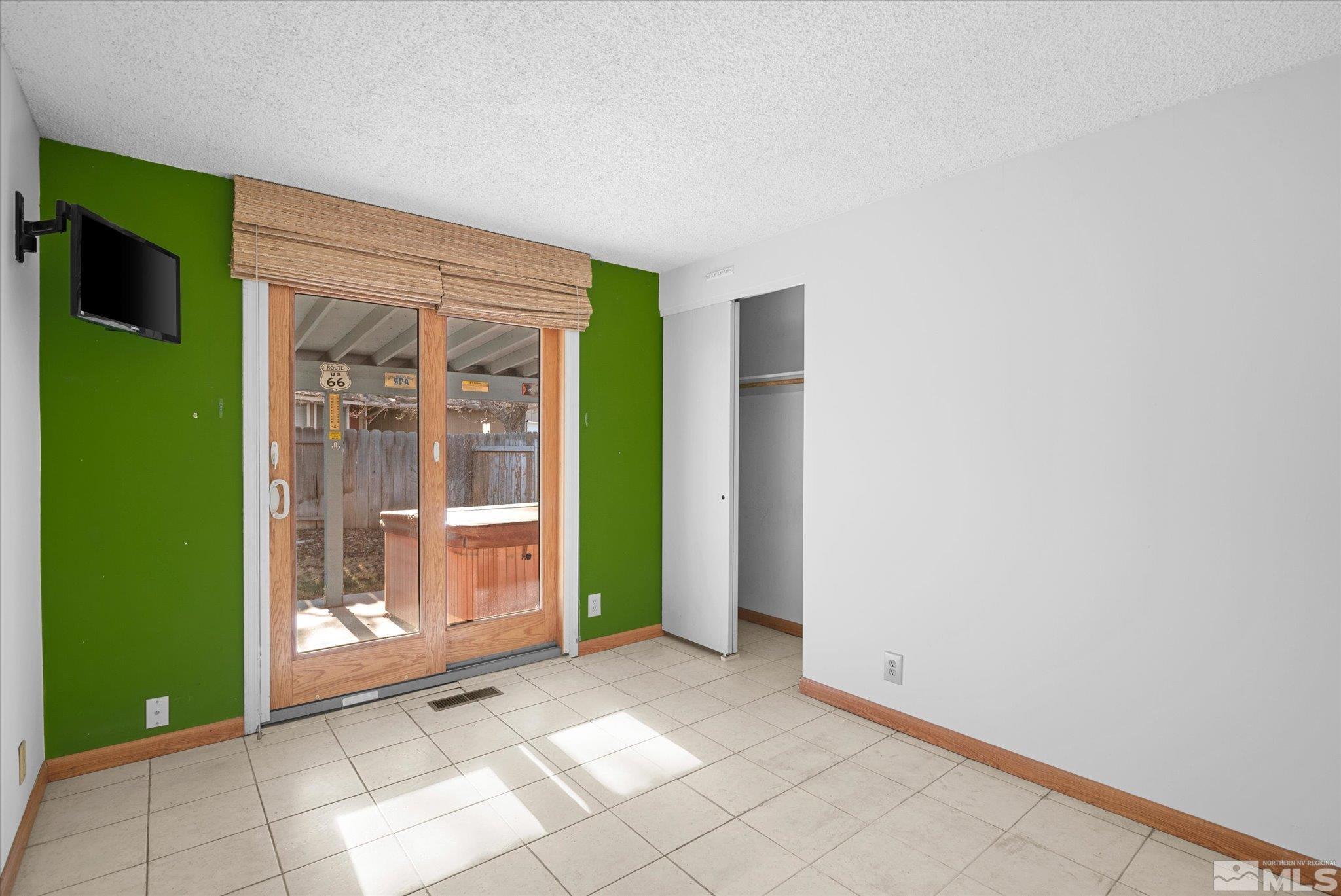 3079 Meadowlands Court
