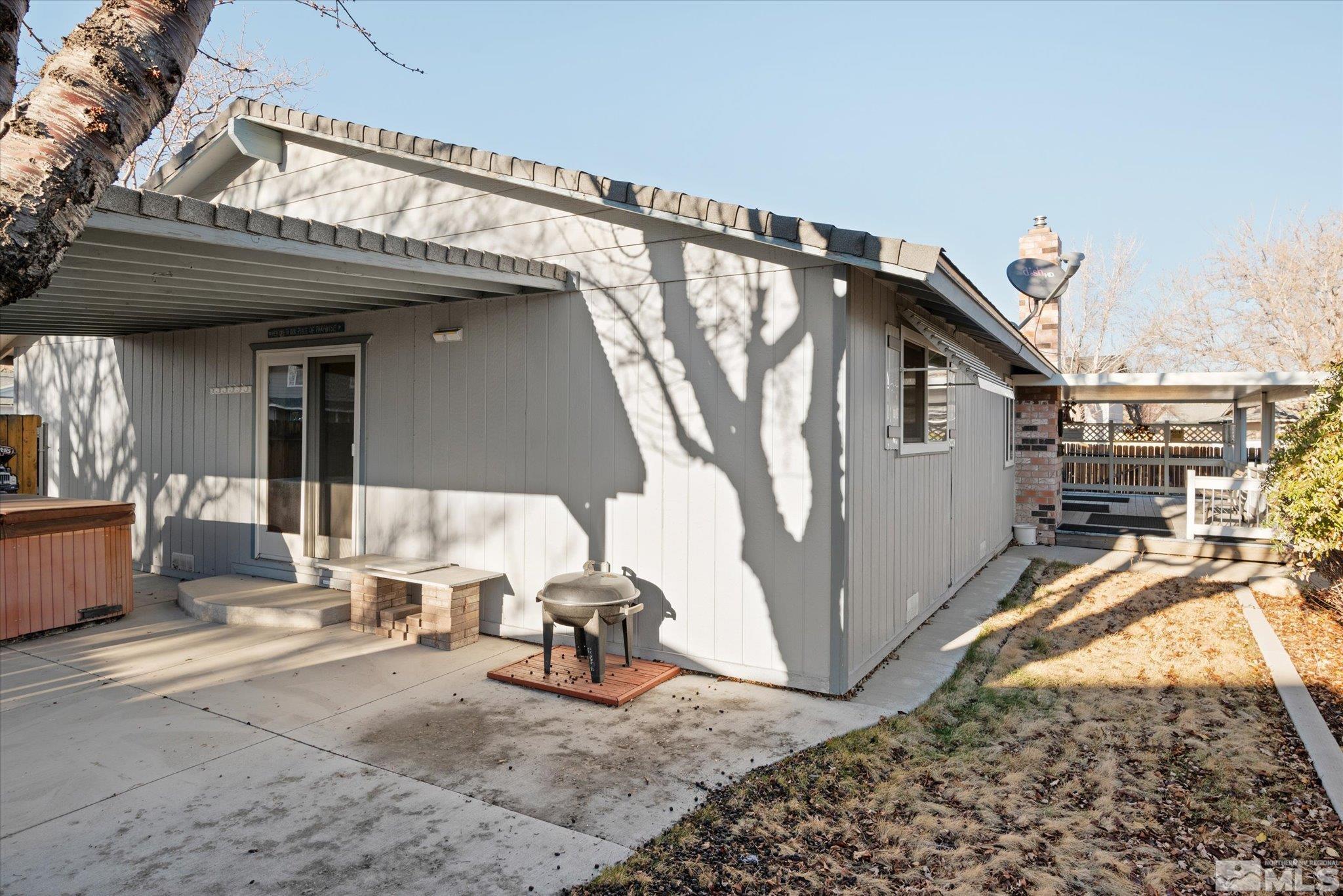 3079 Meadowlands Court