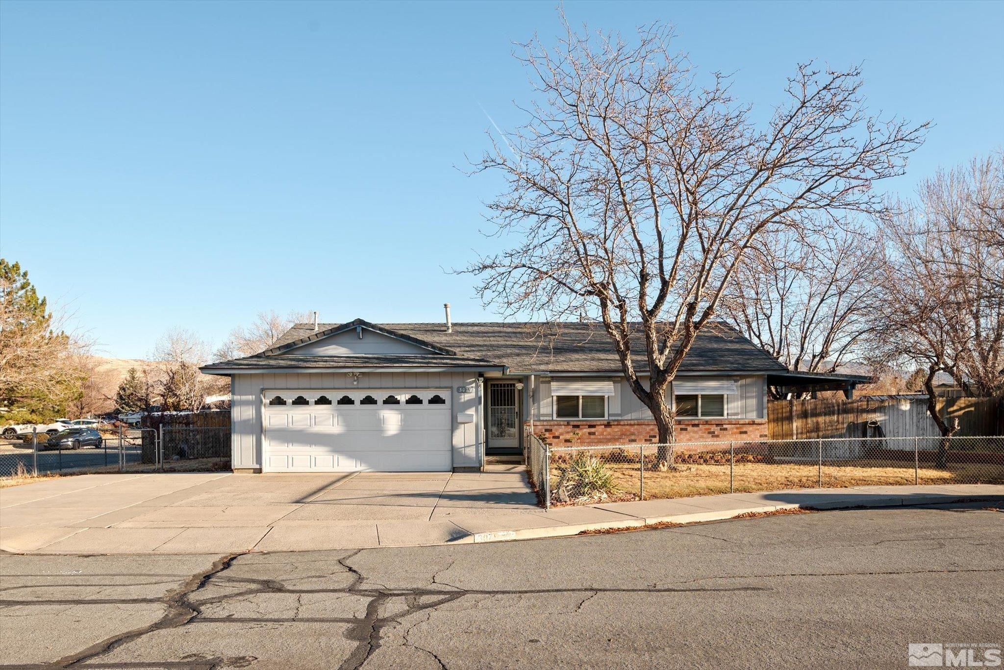 3079 Meadowlands Court