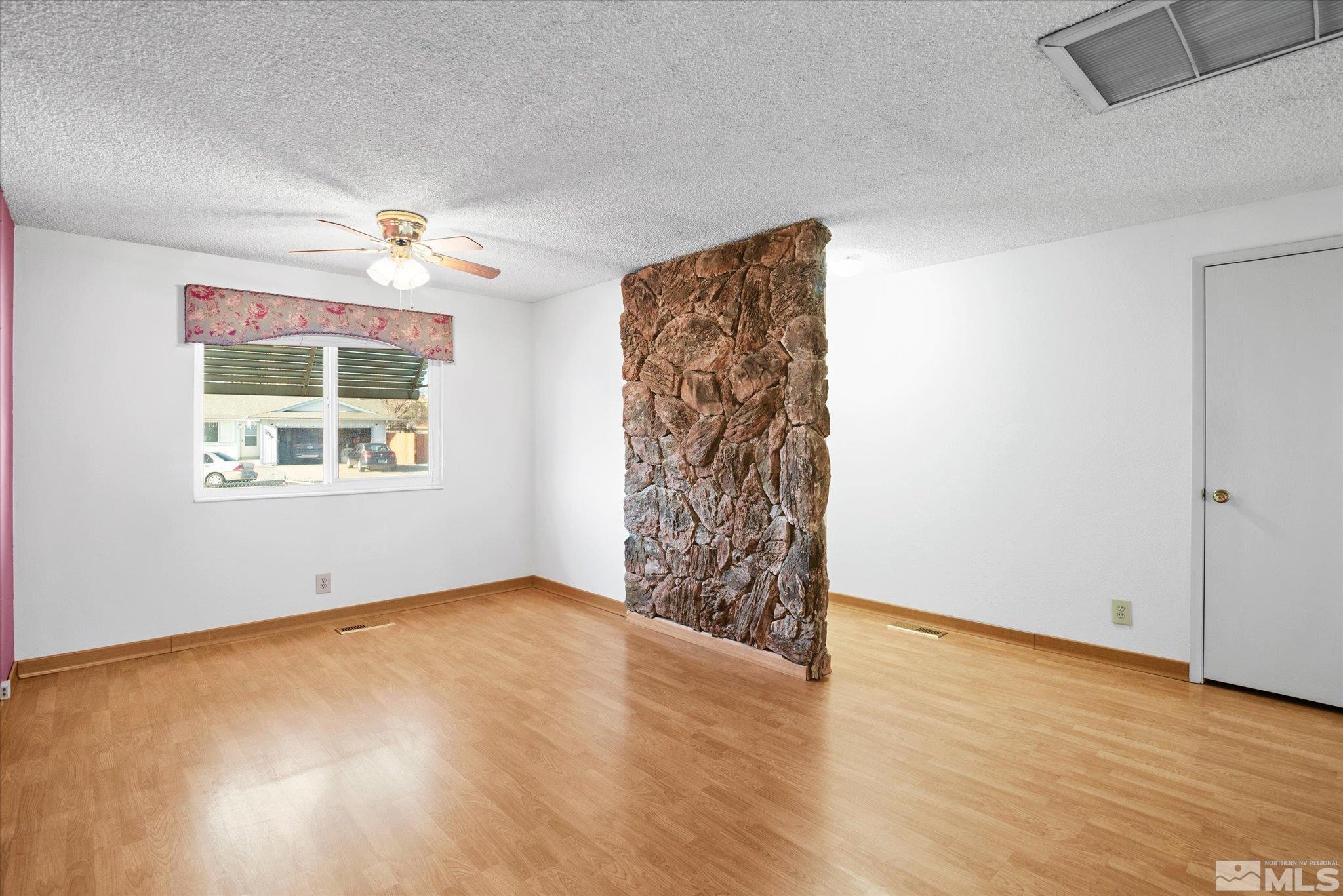 3079 Meadowlands Court