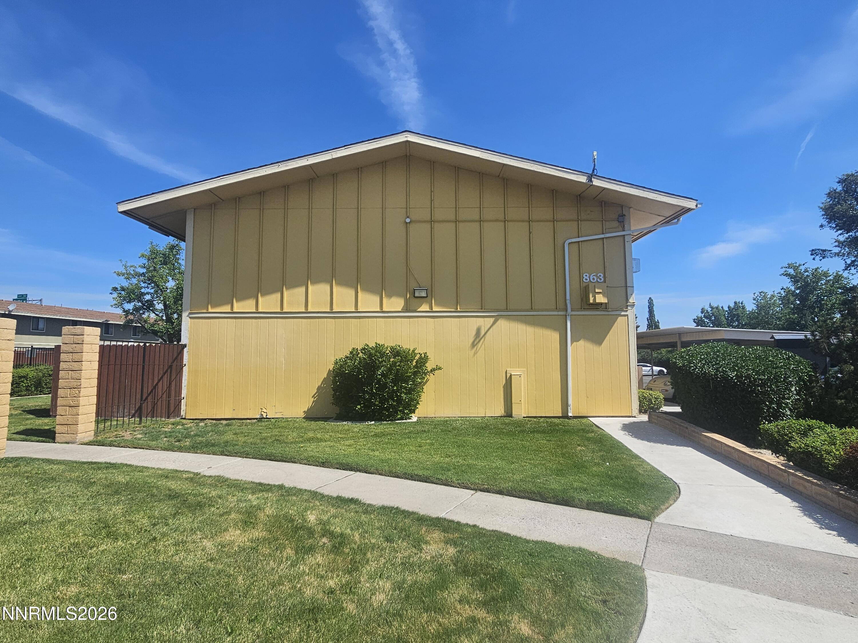863 Nutmeg Place, 12