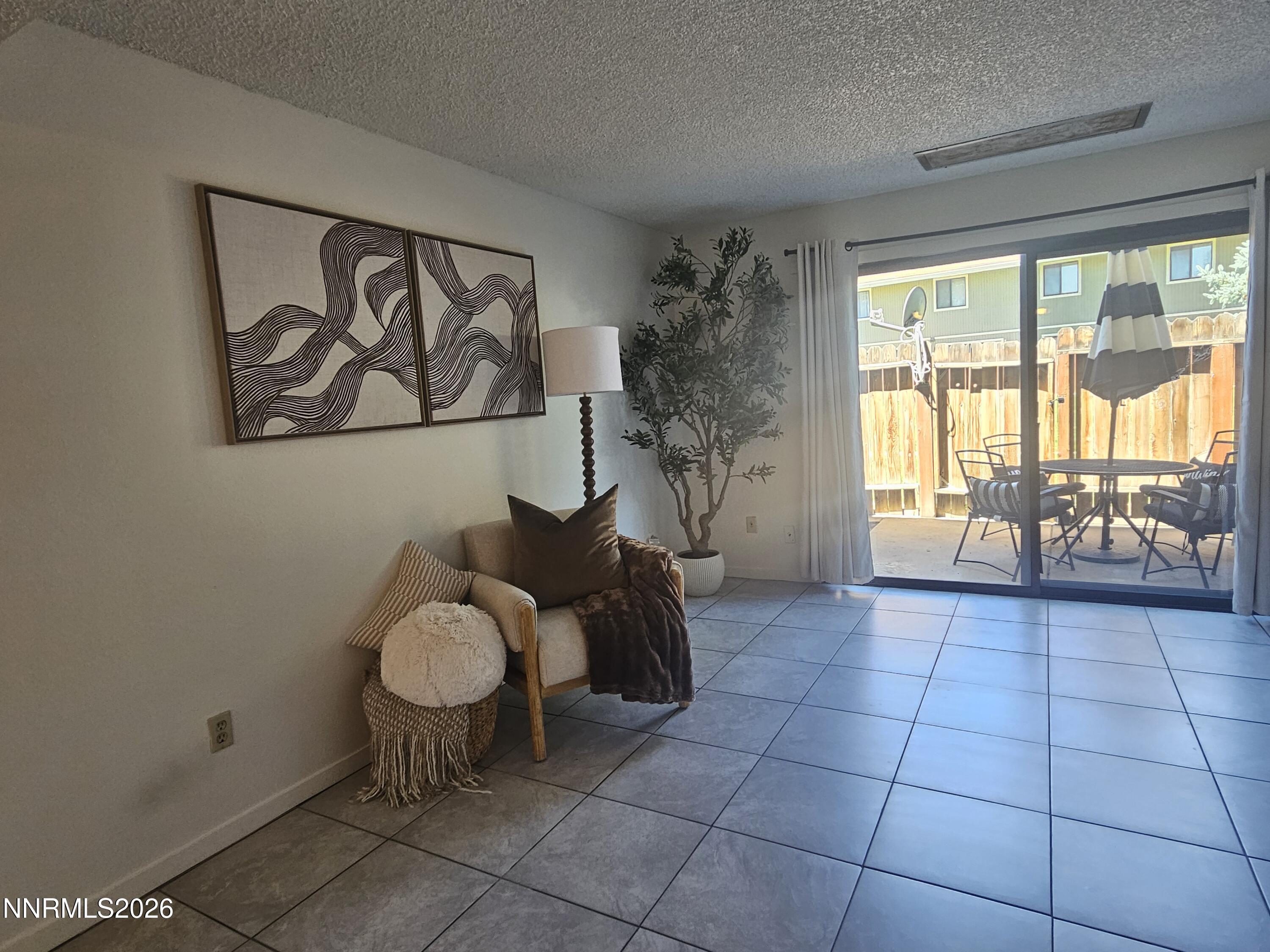 863 Nutmeg Place, 12
