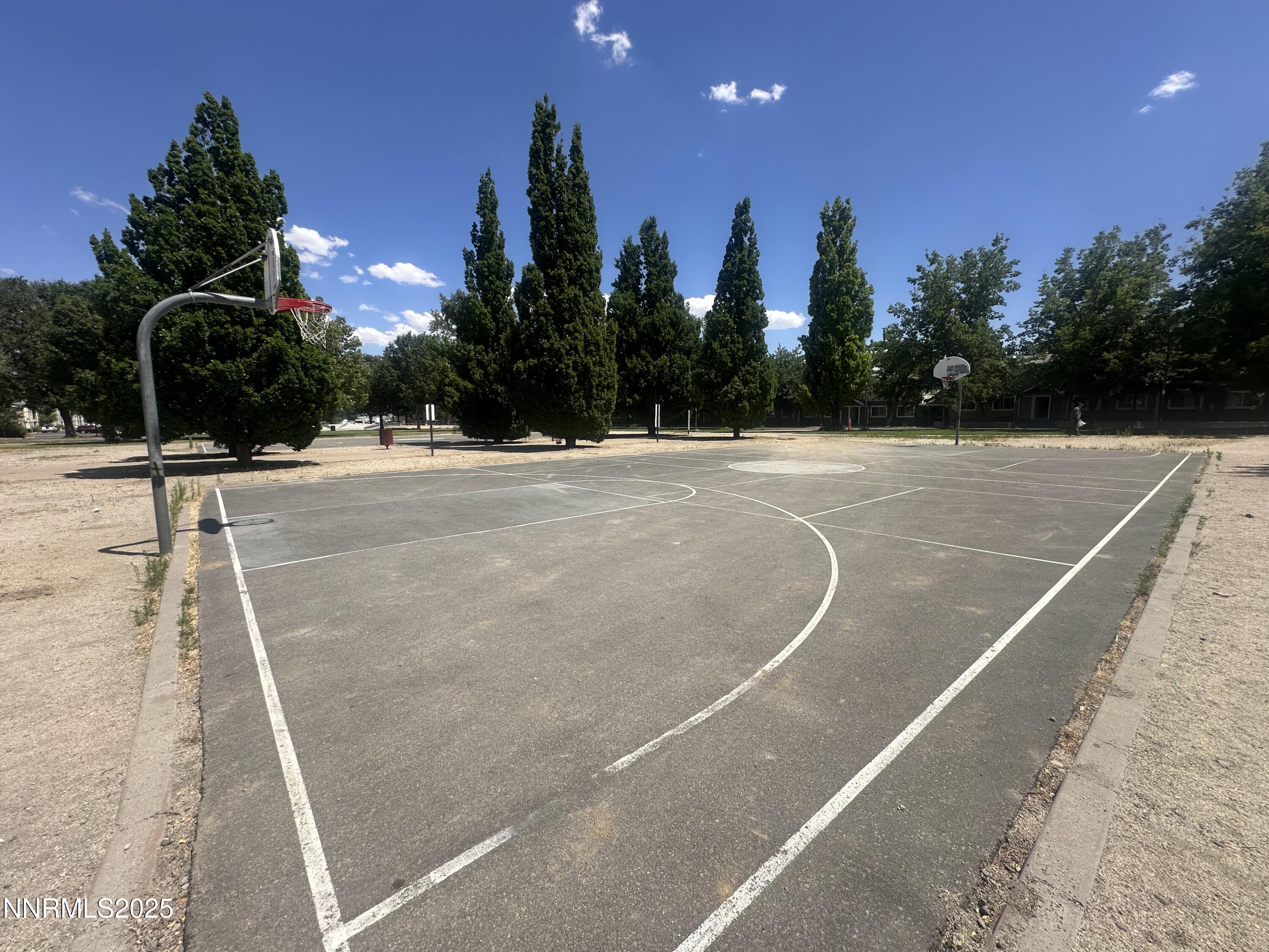 863 Nutmeg Place, 12