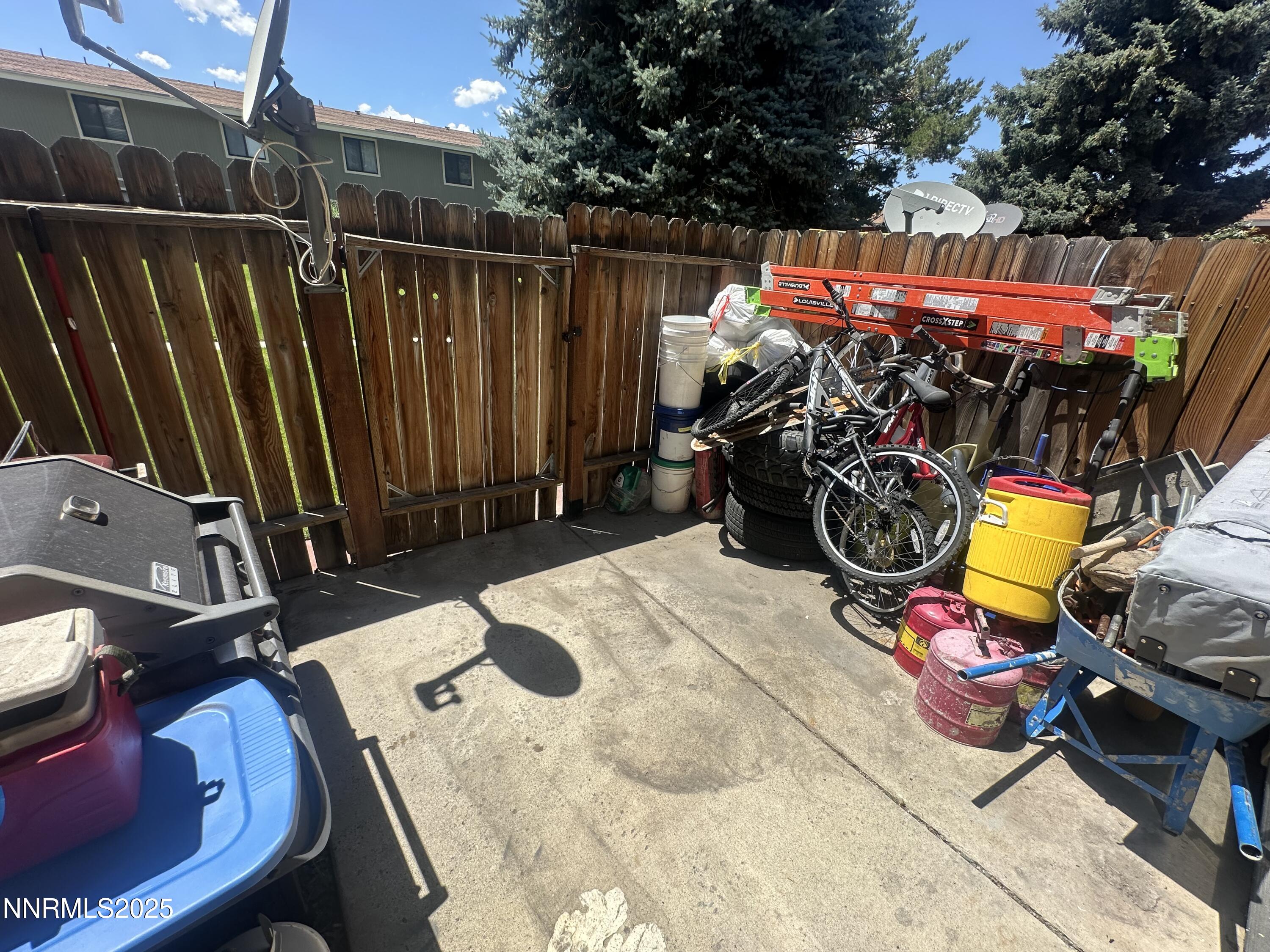 863 Nutmeg Place, 12