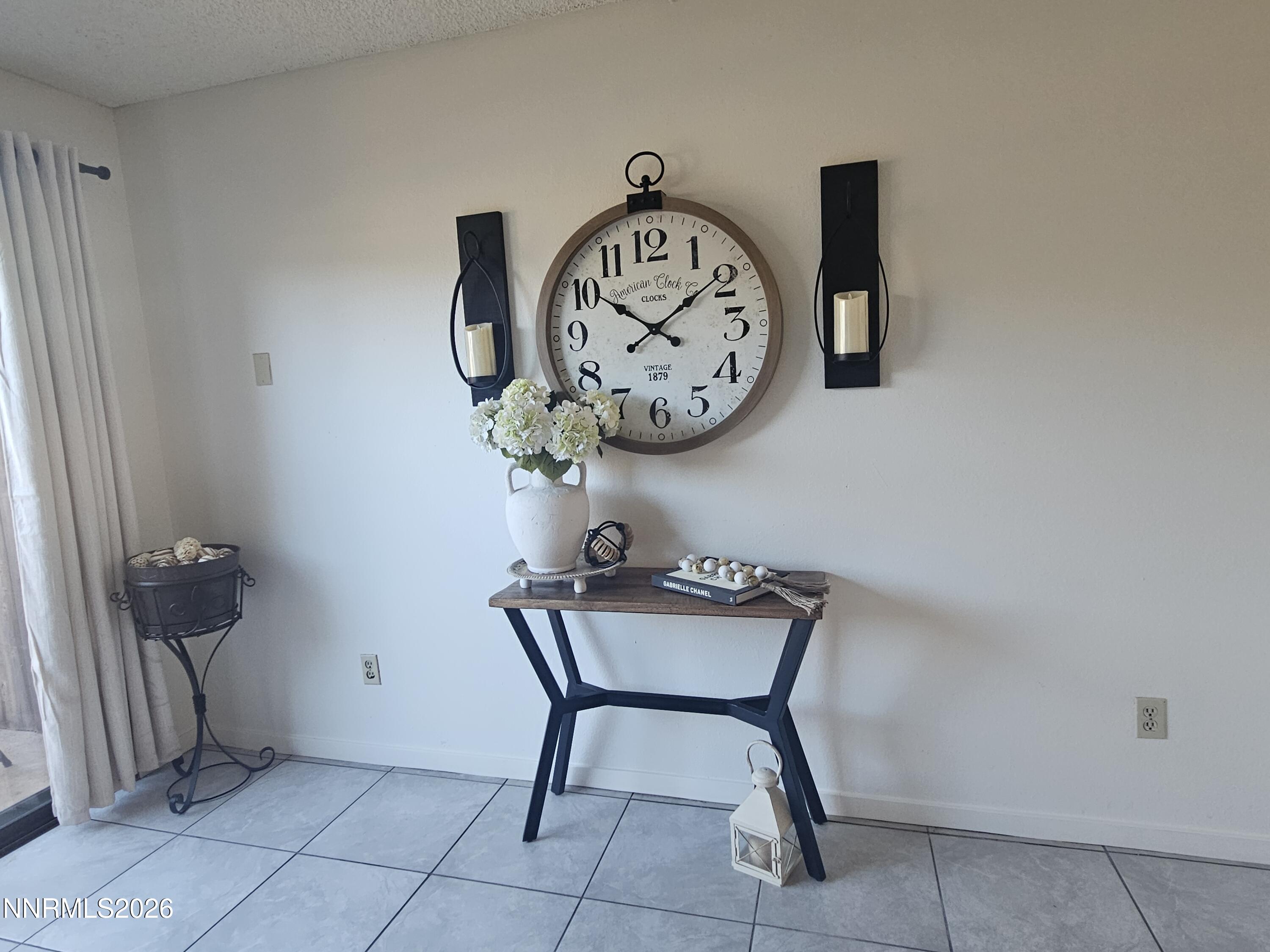 863 Nutmeg Place, 12