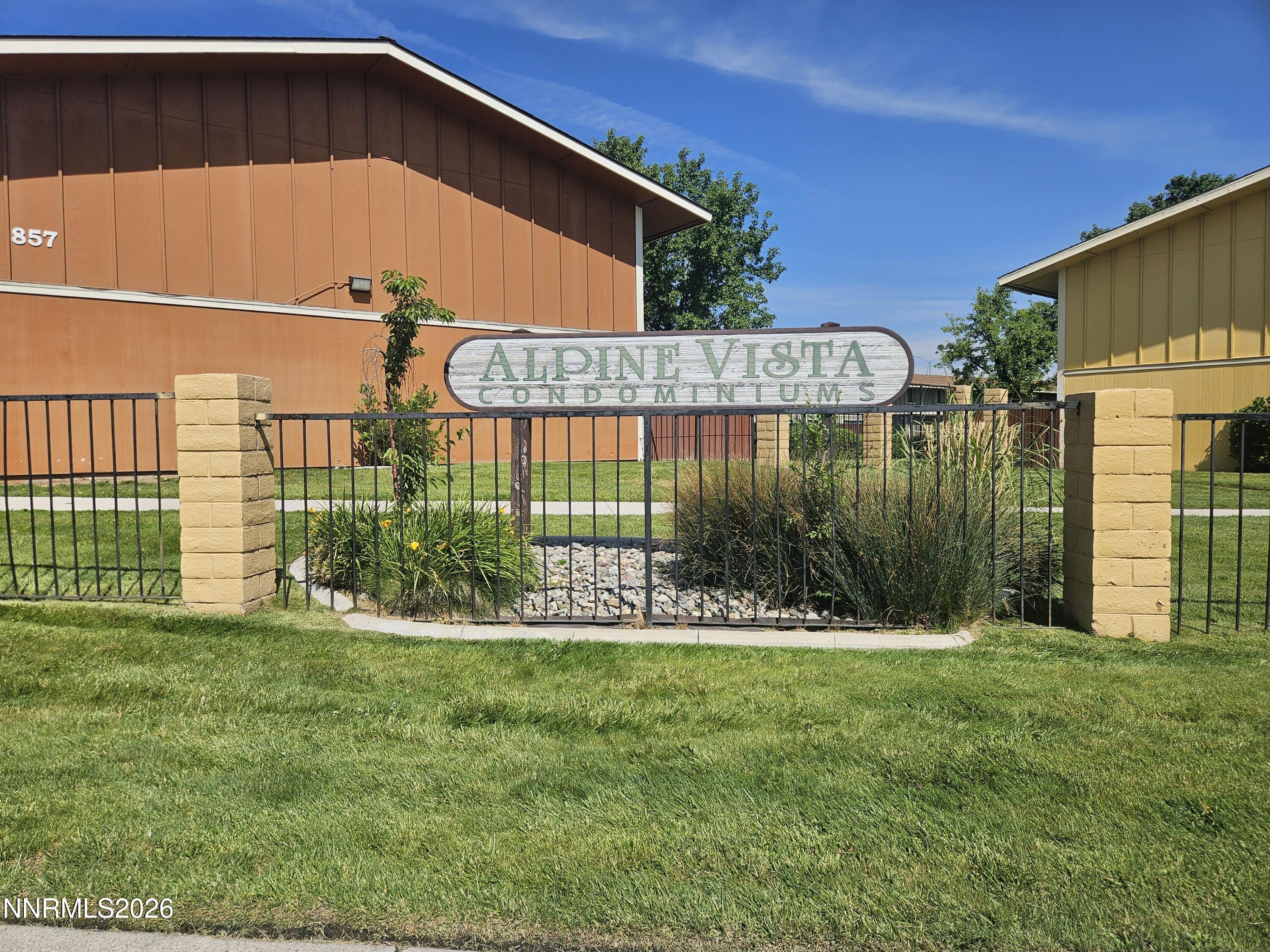 863 Nutmeg Place, 12