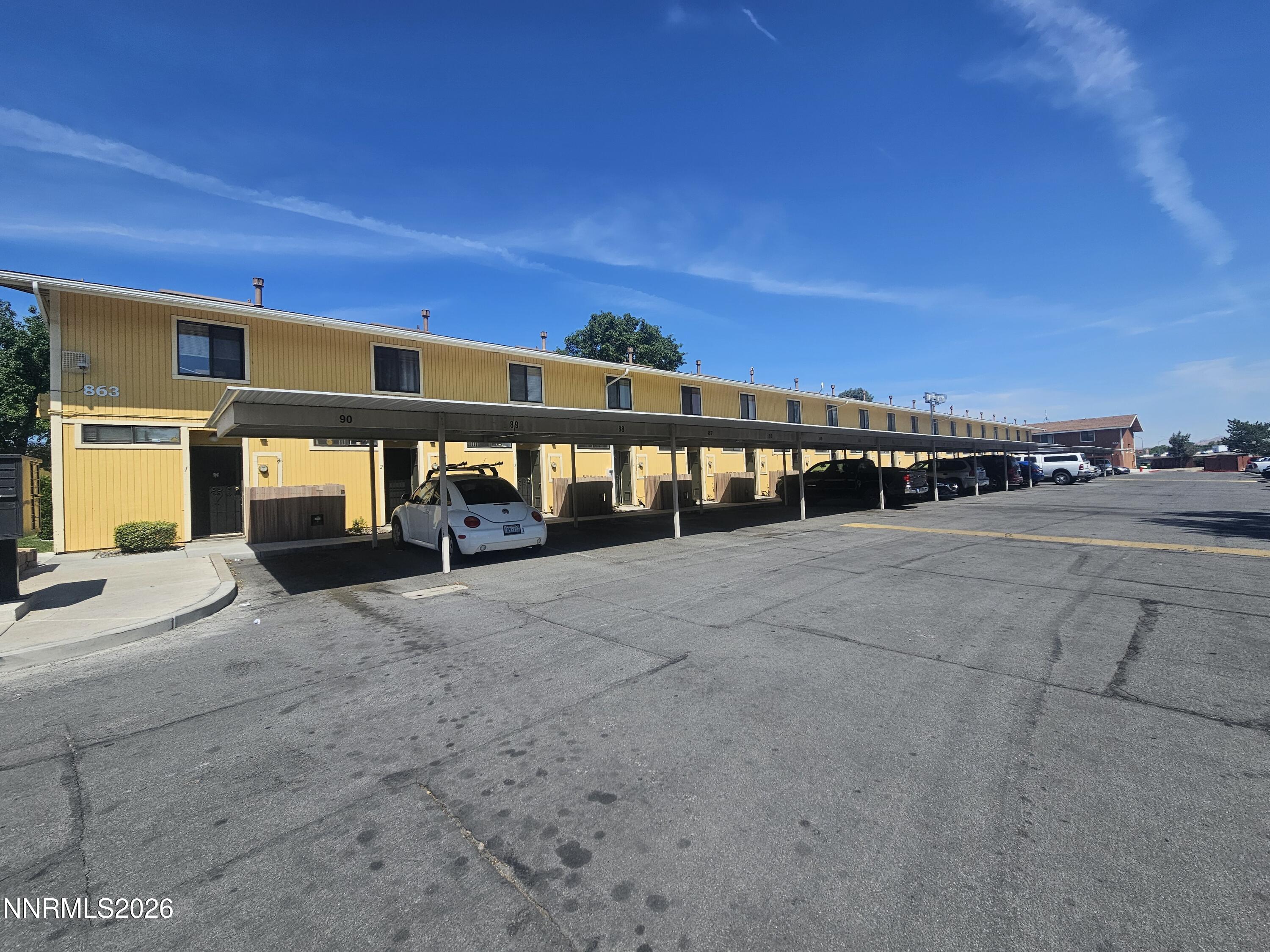 863 Nutmeg Place, 12