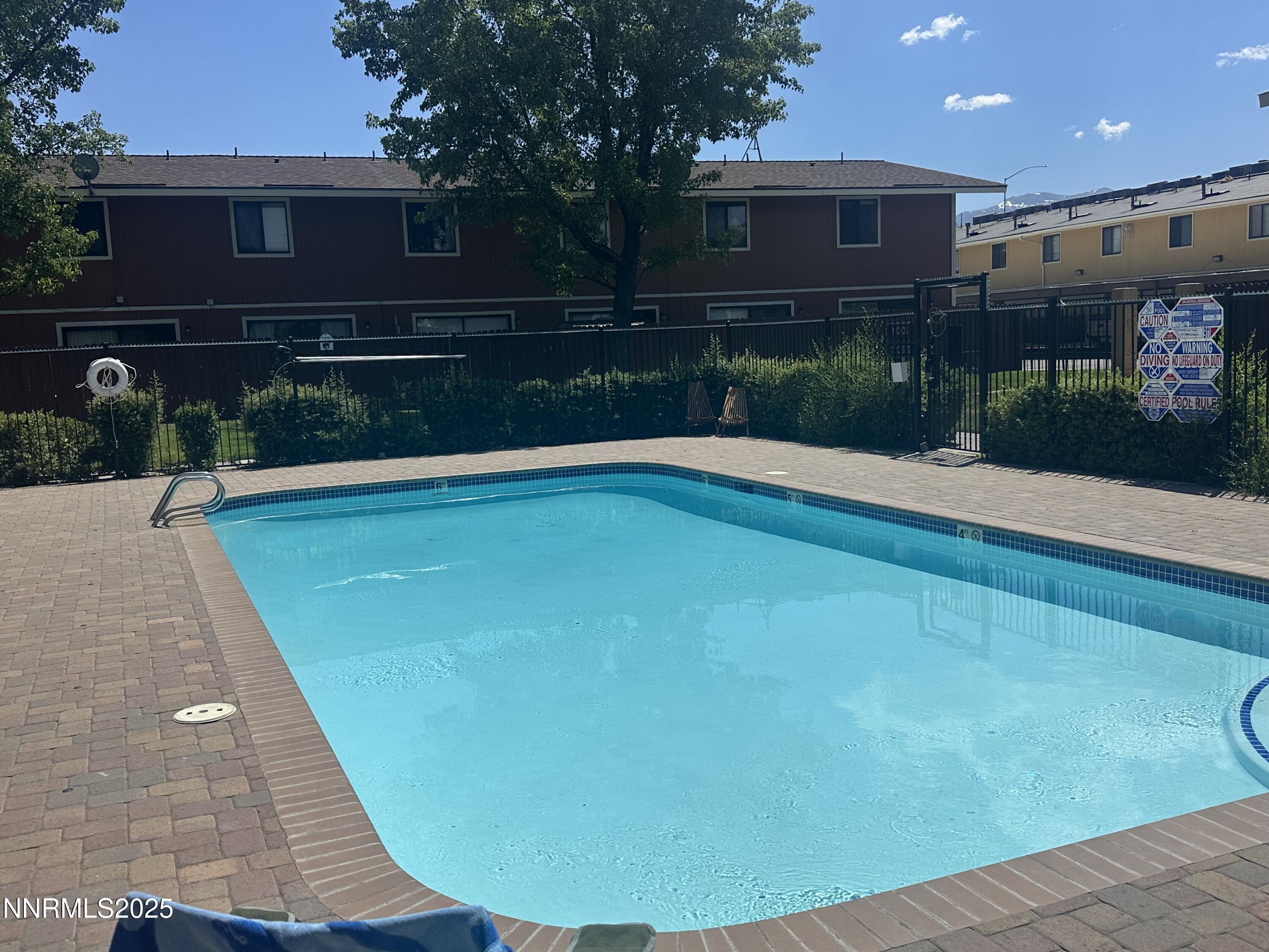 863 Nutmeg Place, 12