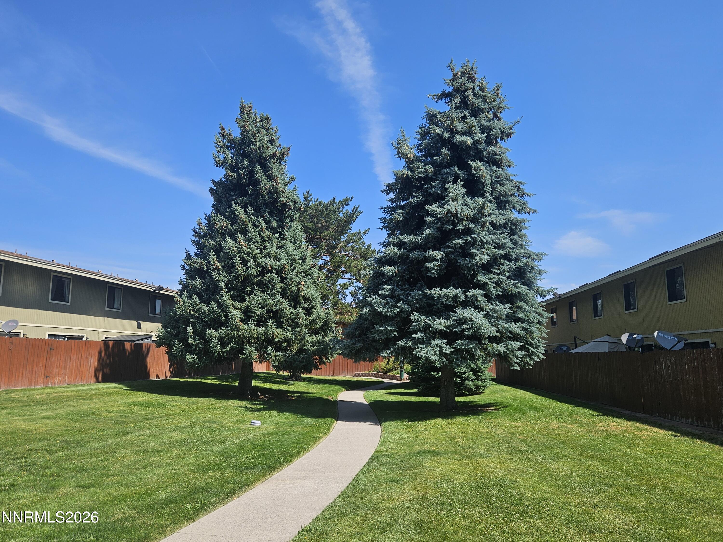 863 Nutmeg Place, 12