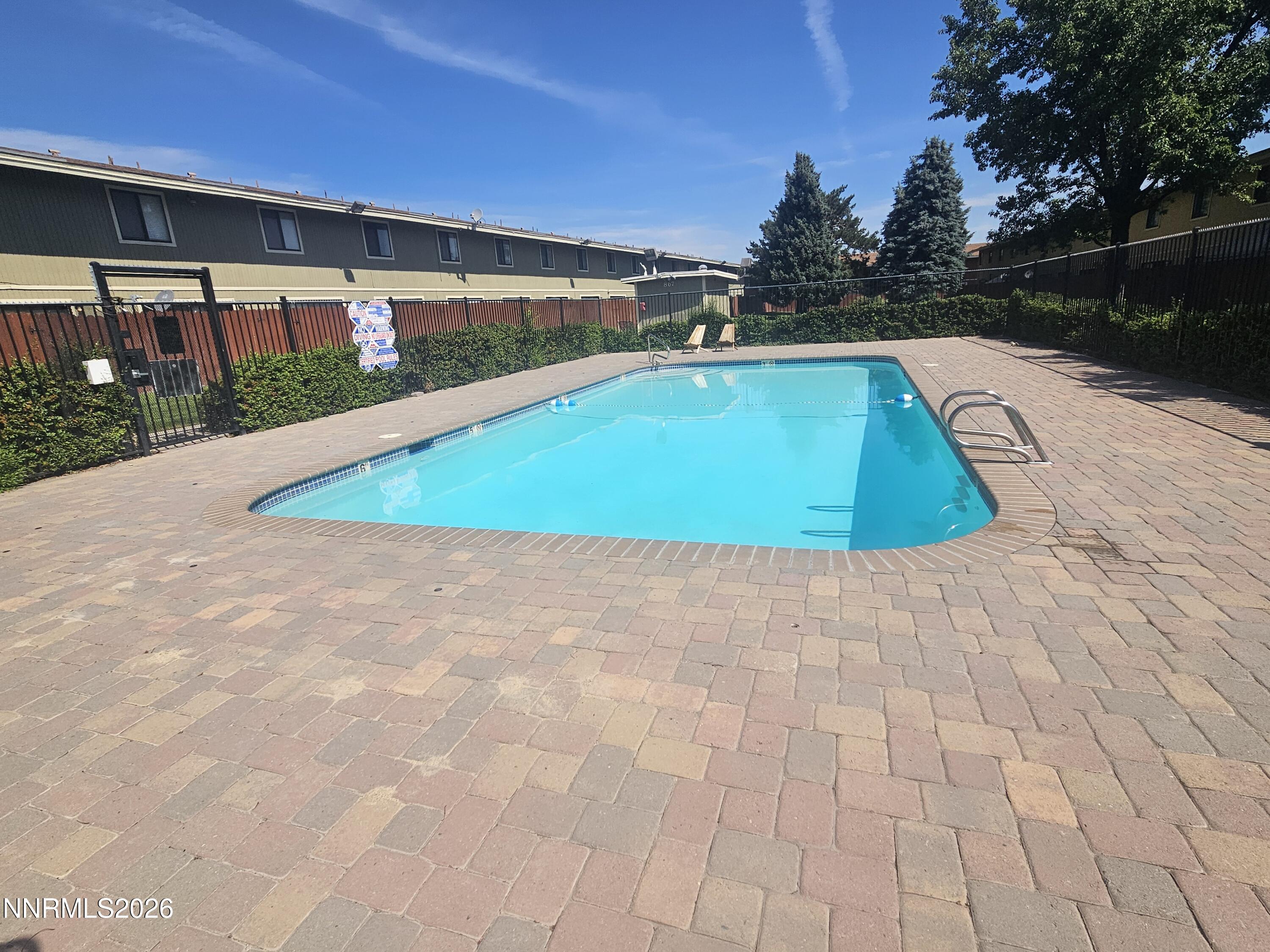 863 Nutmeg Place, 12
