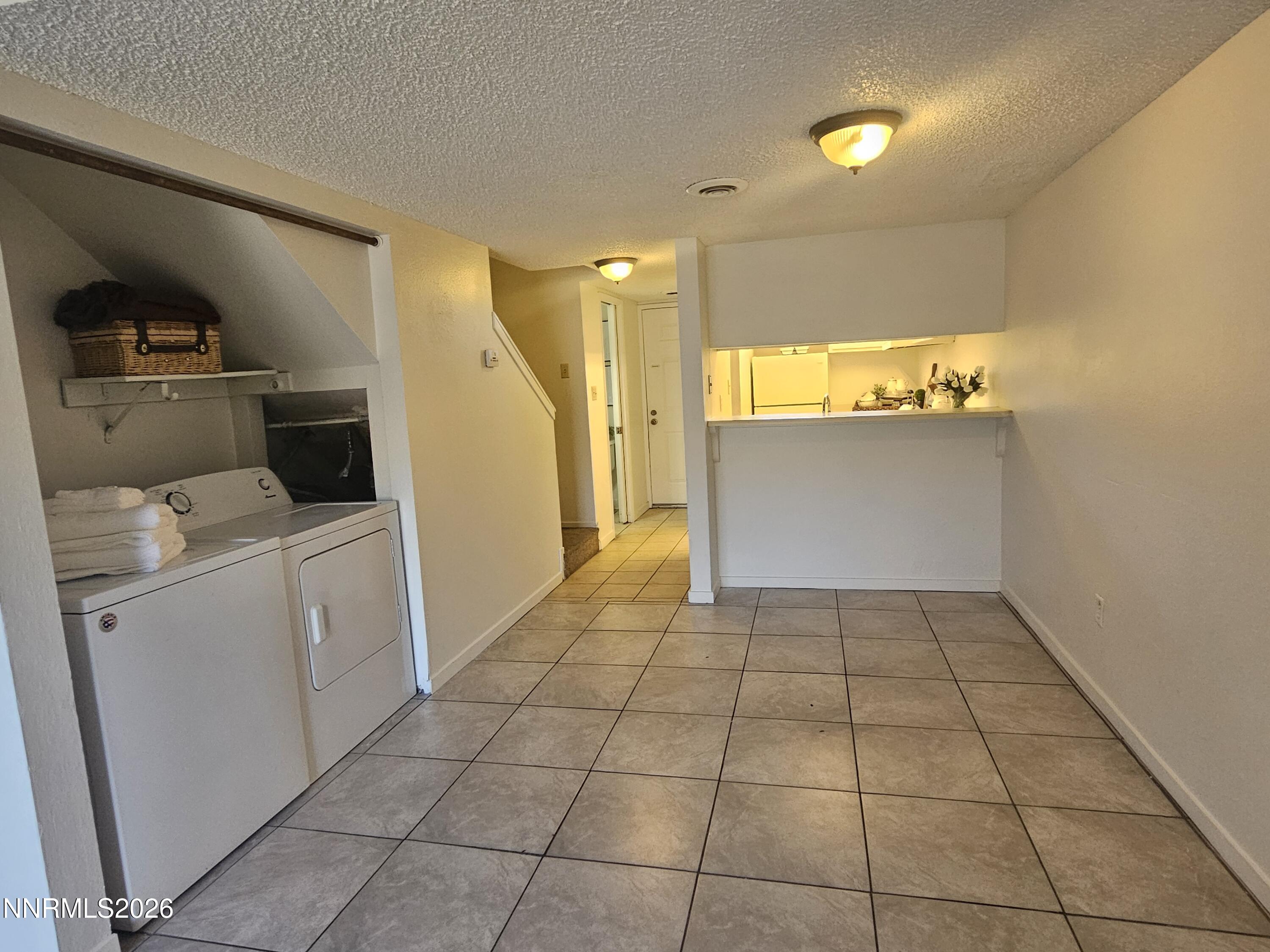 863 Nutmeg Place, 12