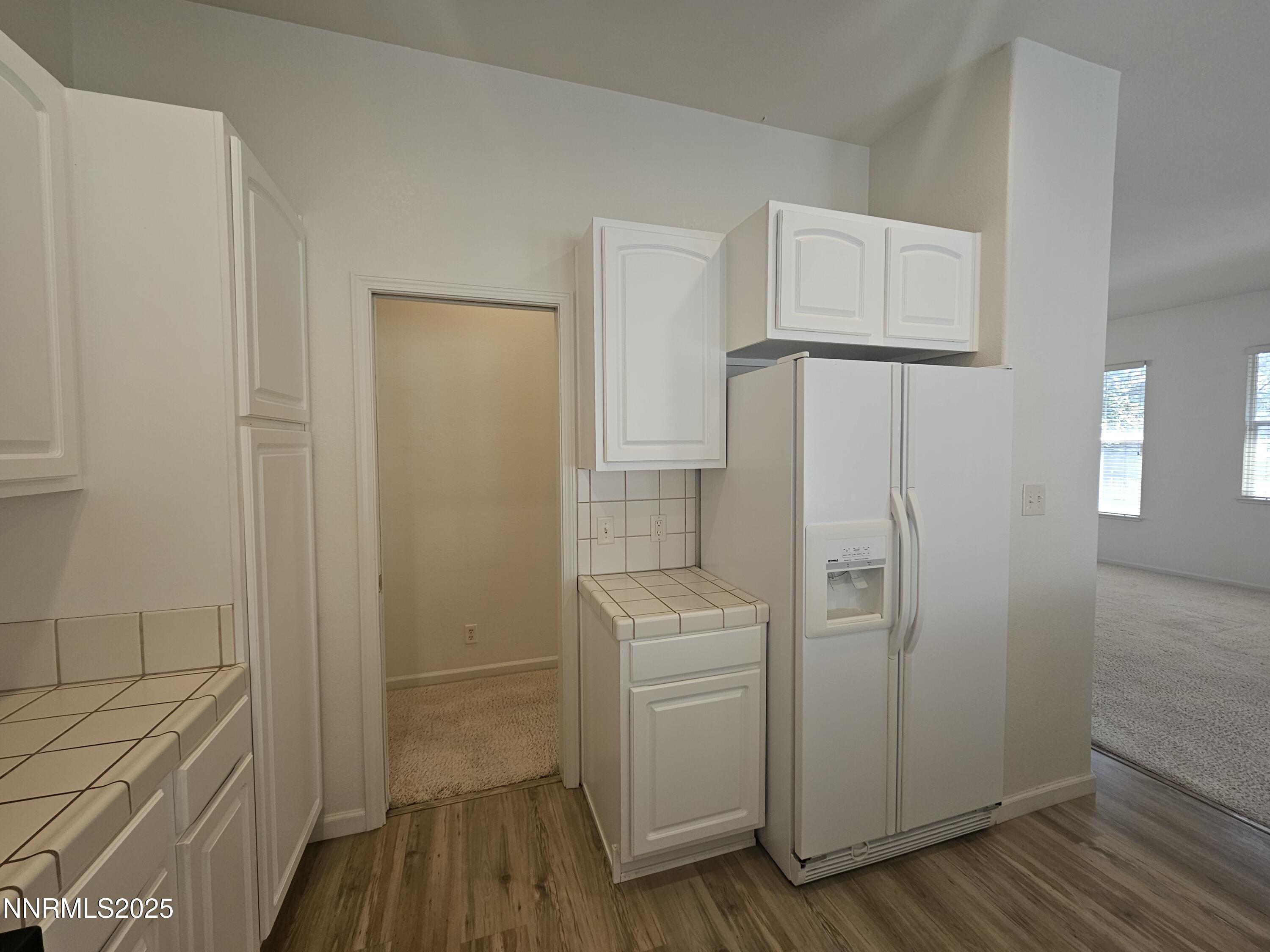 2735 Avenida De Landa