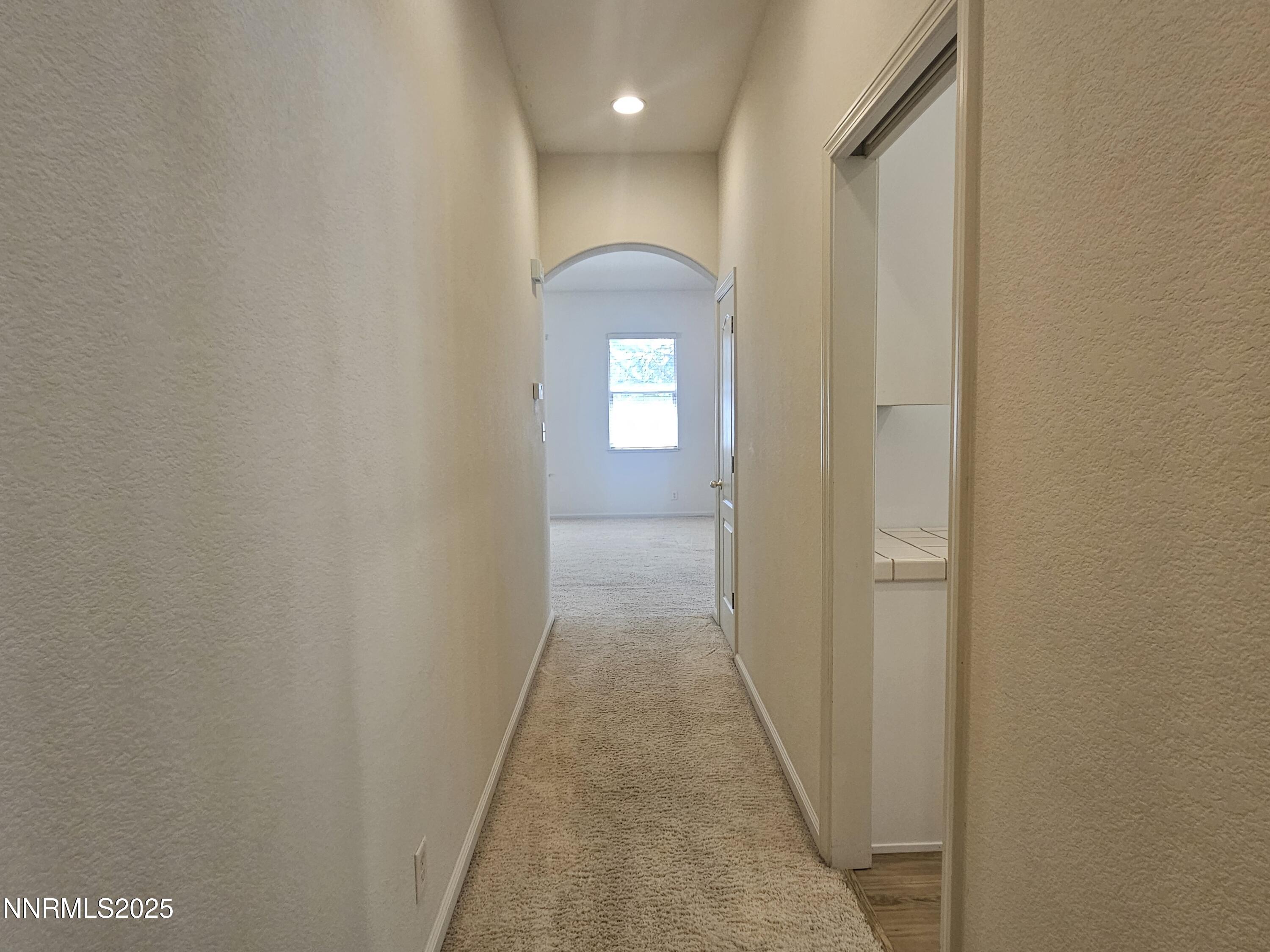 2735 Avenida De Landa