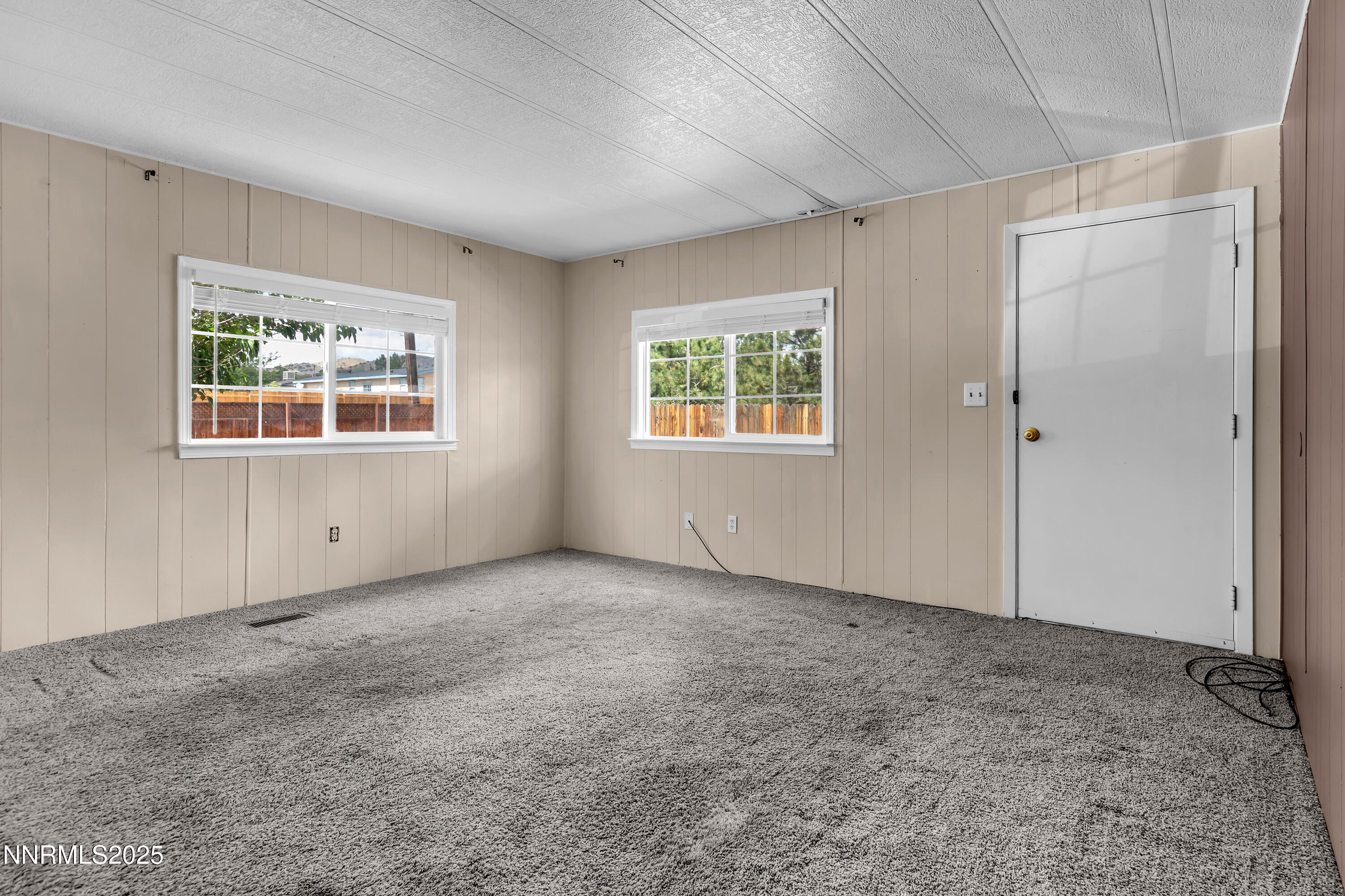 5760 Leon Drive