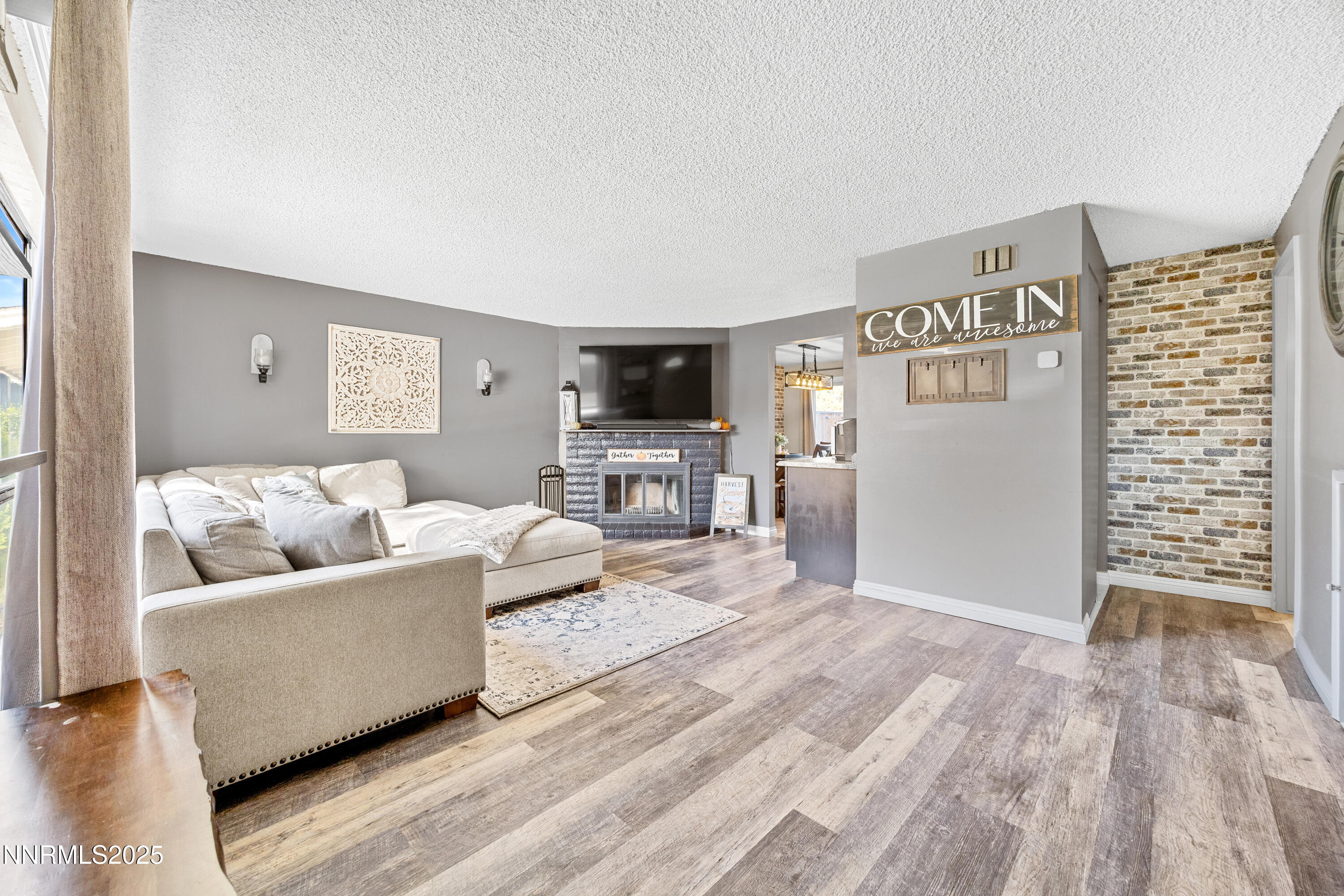 949 Crestwood Drive #3