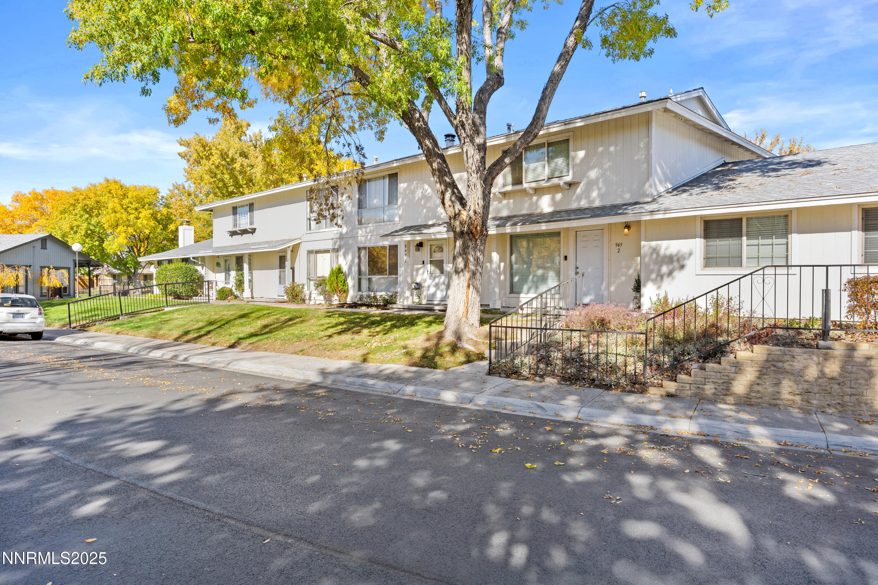 949 Crestwood Drive #3