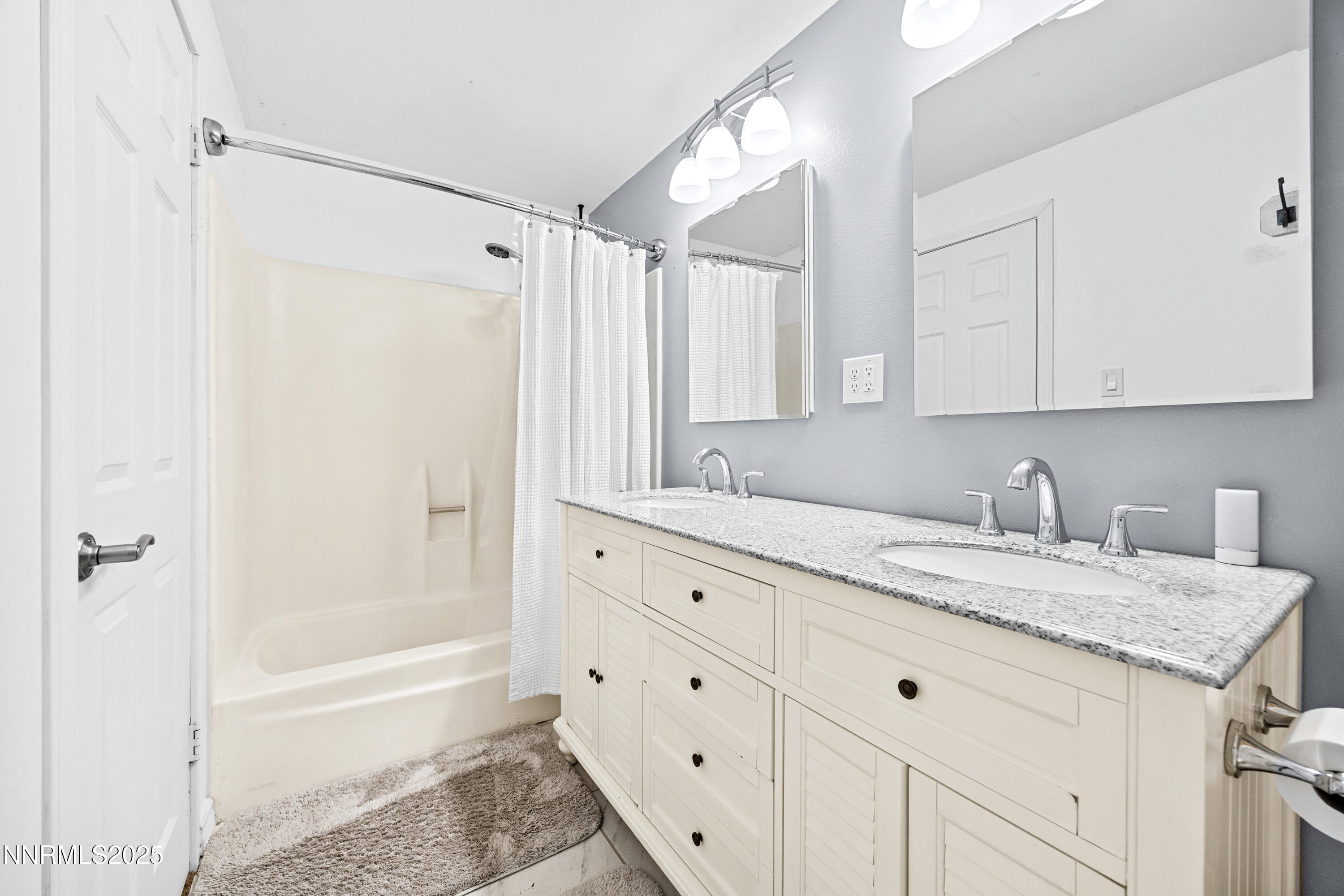 949 Crestwood Drive #3