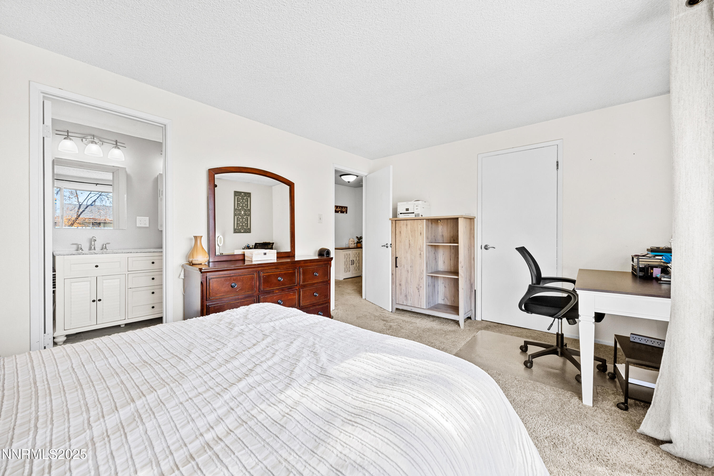949 Crestwood Drive #3
