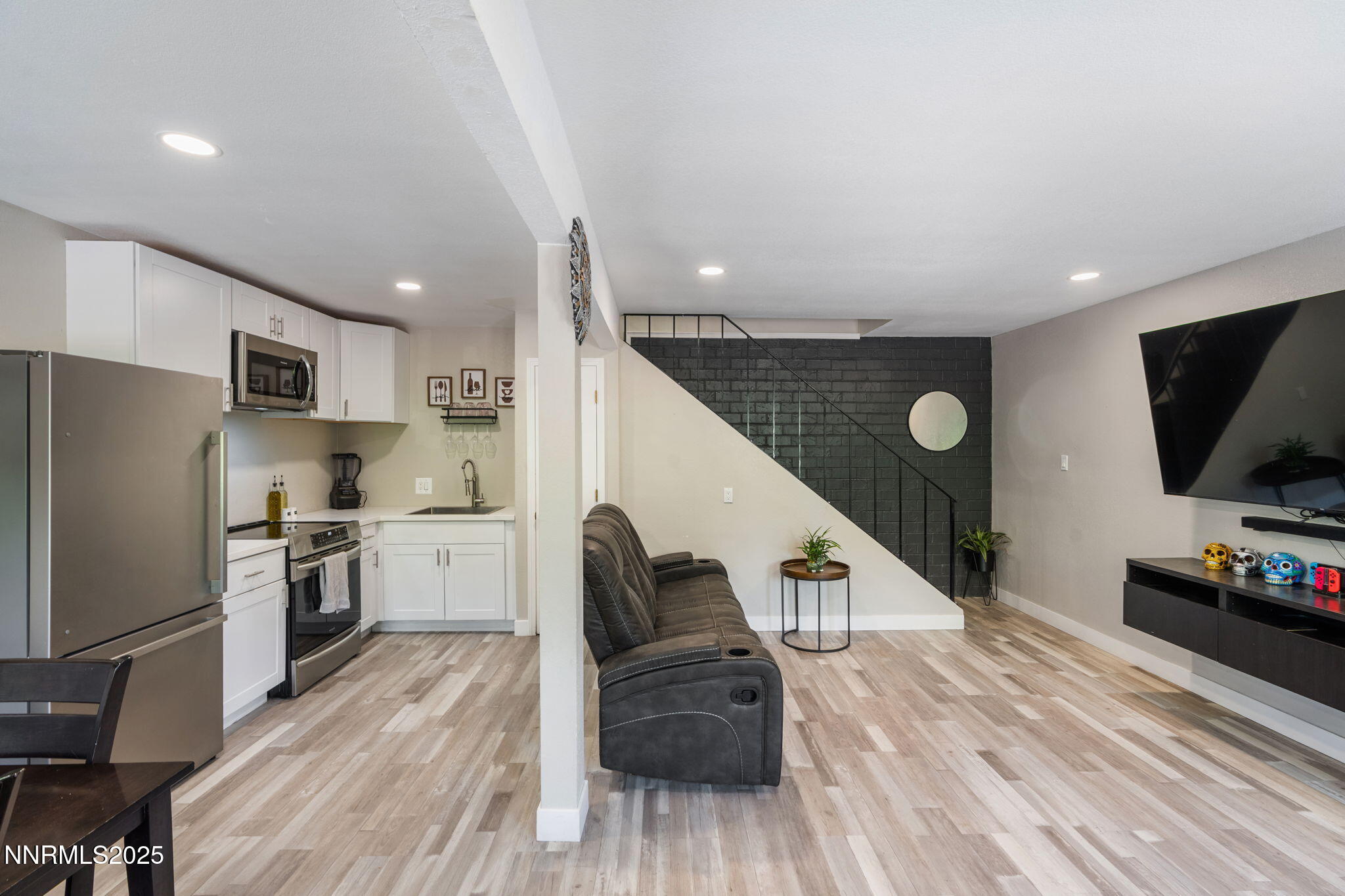 940 Jamaica Avenue 3
