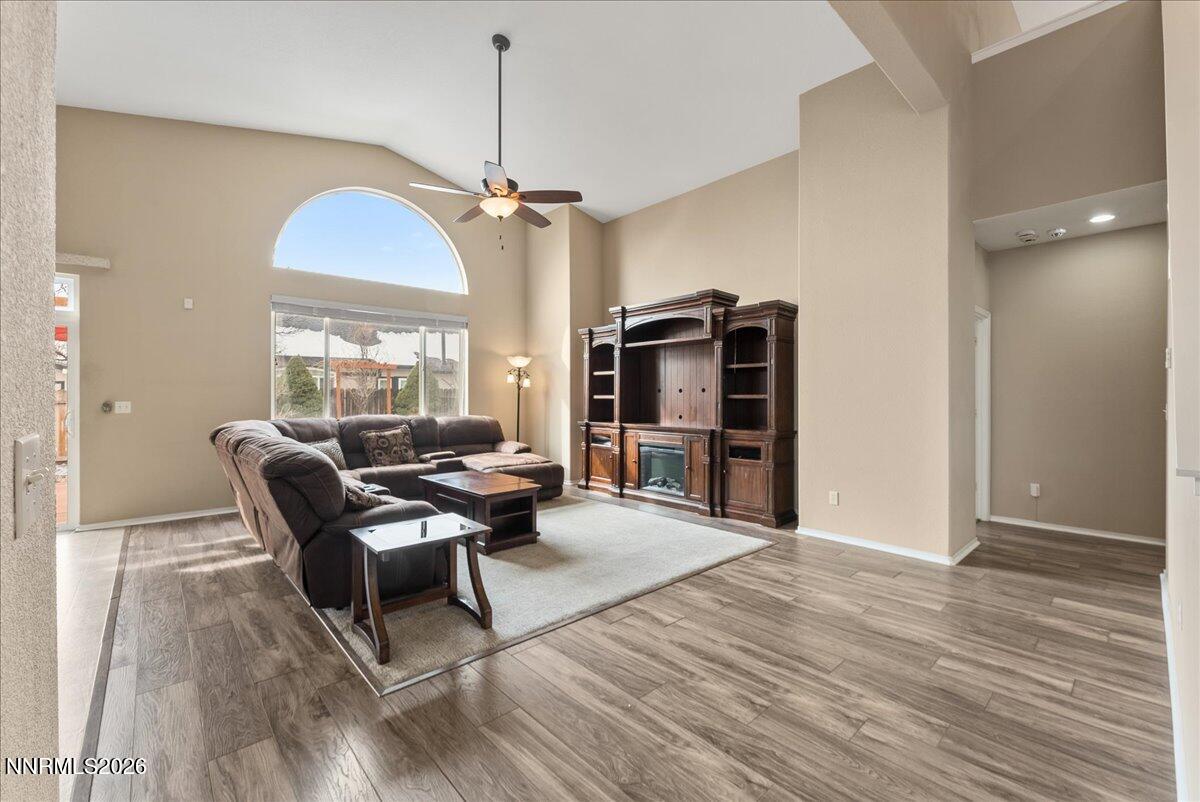 1295 Glendora Lane