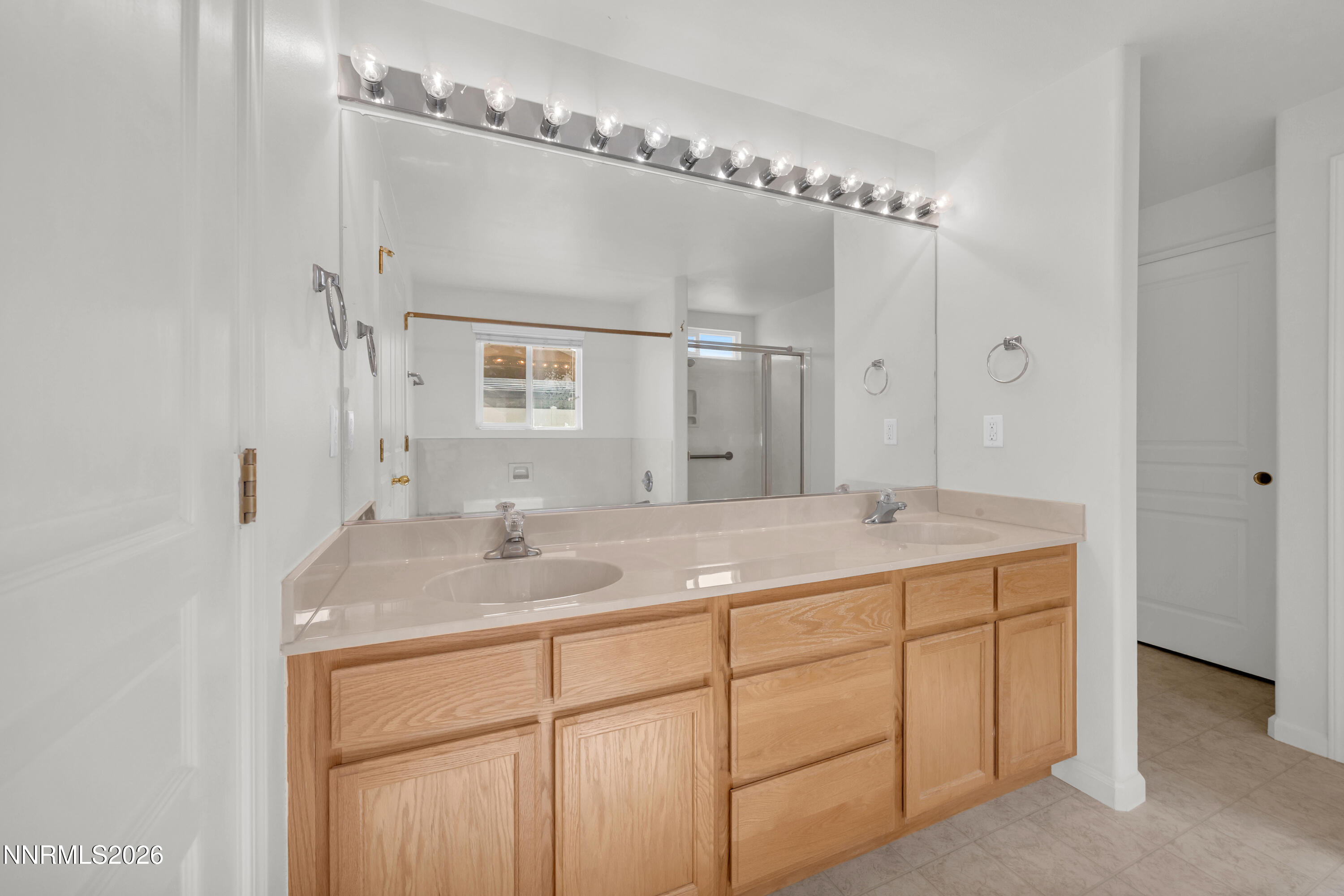 1382 White Bluffs Circle