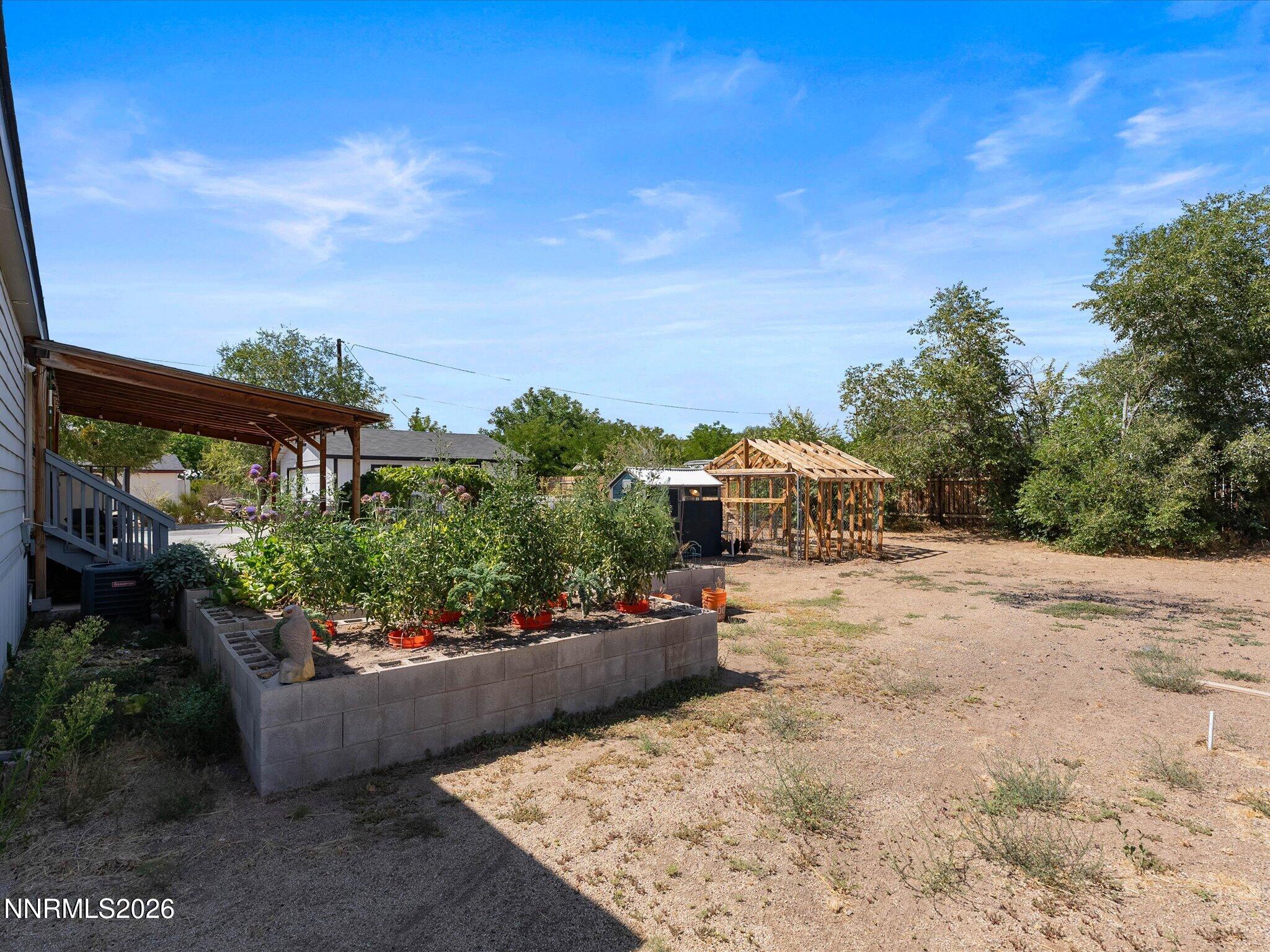285 E 6th Avenue