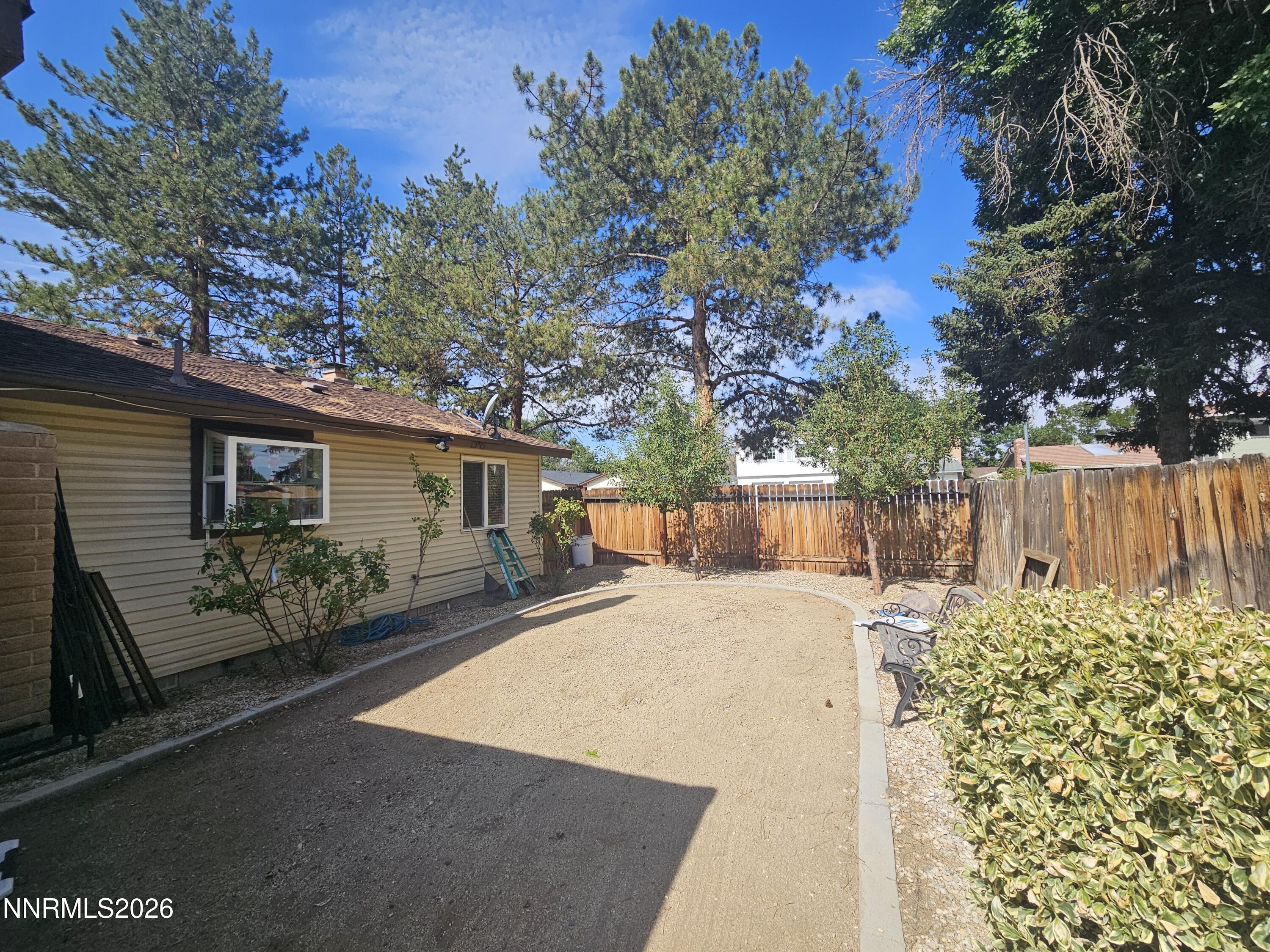 840 El Cortez Way