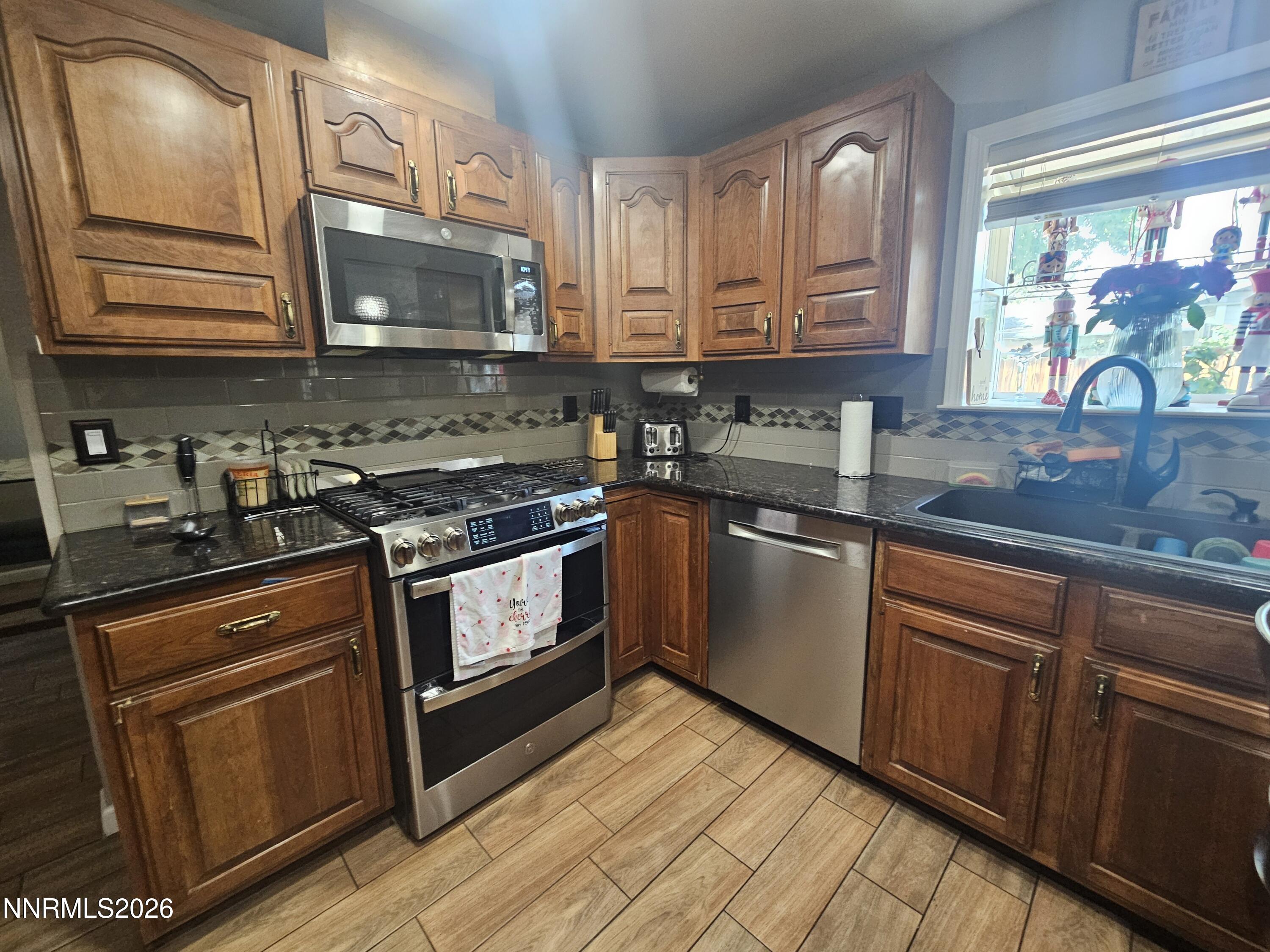 840 El Cortez Way