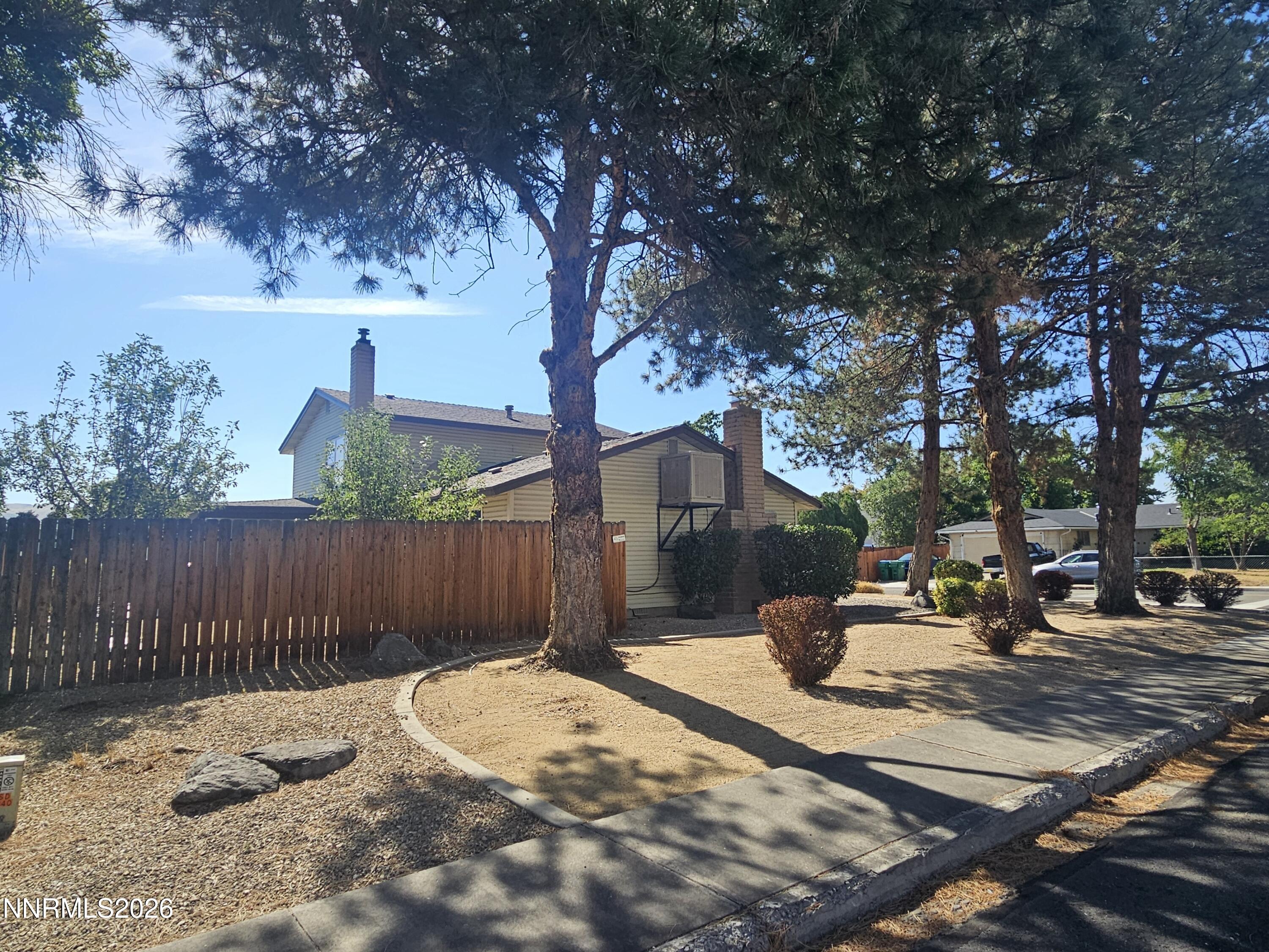 840 El Cortez Way