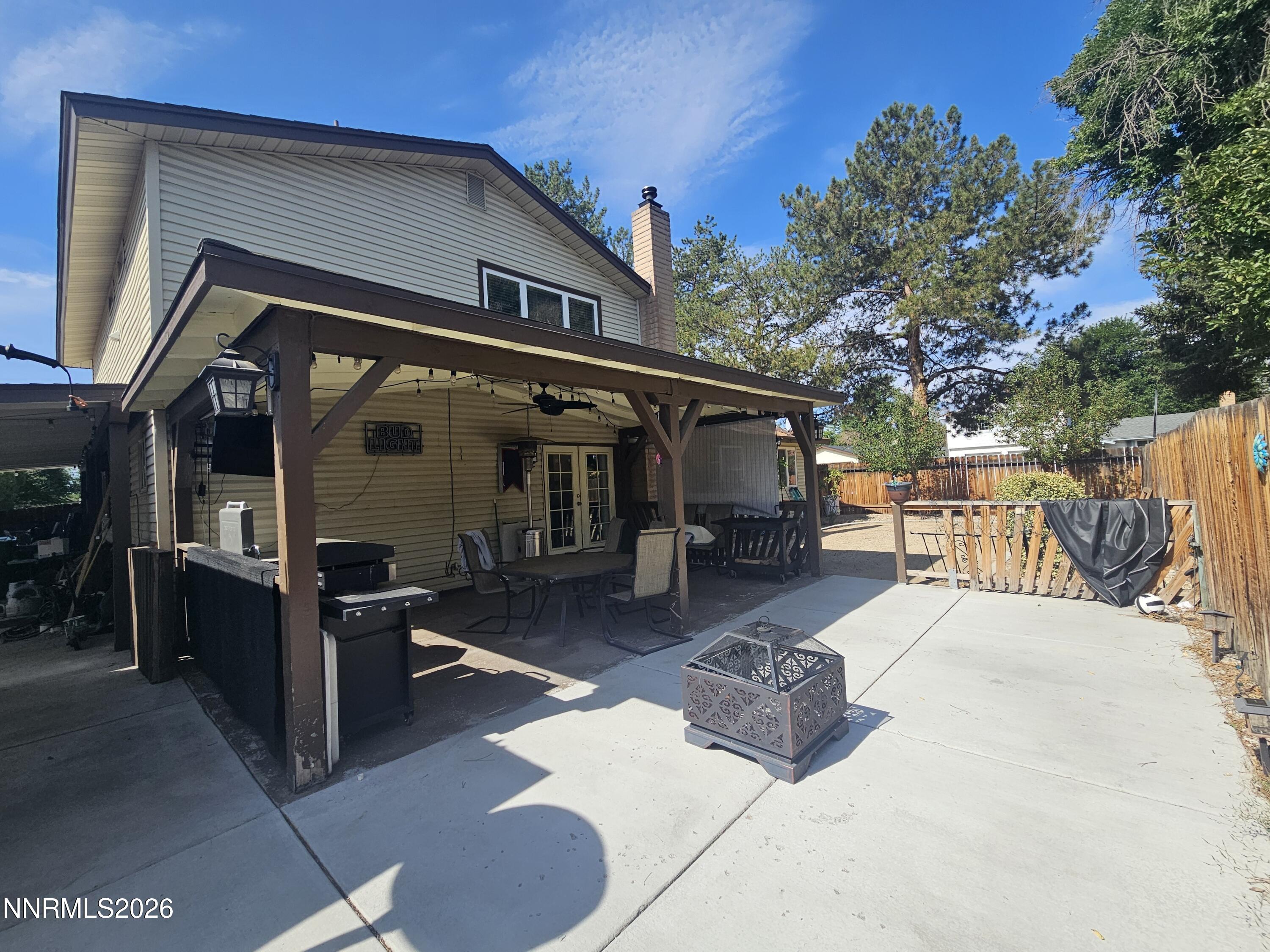 840 El Cortez Way