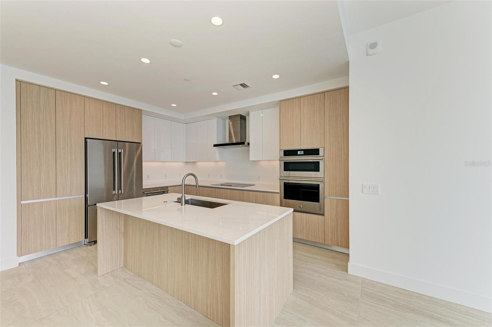 301 QUAY COMMONS #1508