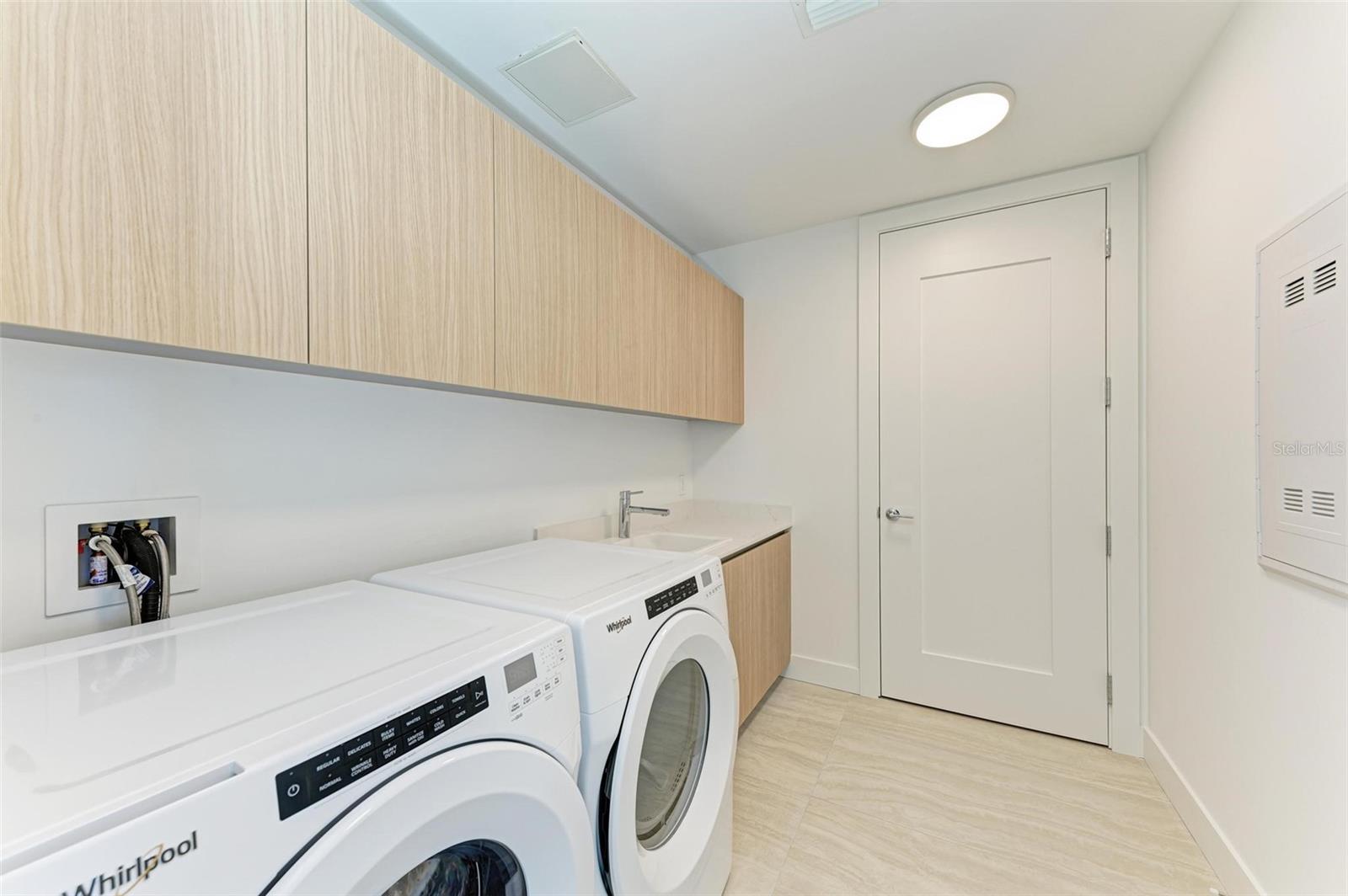 301 QUAY COMMONS #1508