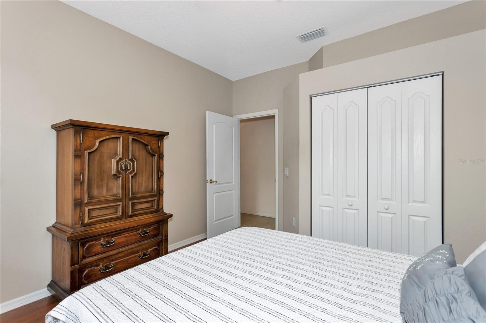 7135 46TH AVENUE CIR E