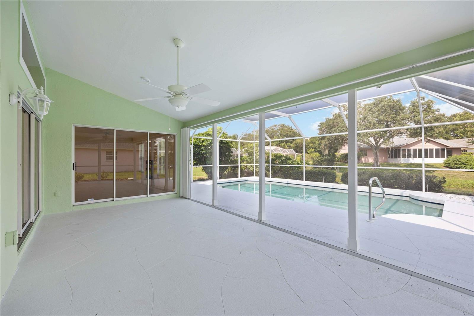 4553 HAMLETS GROVE DR