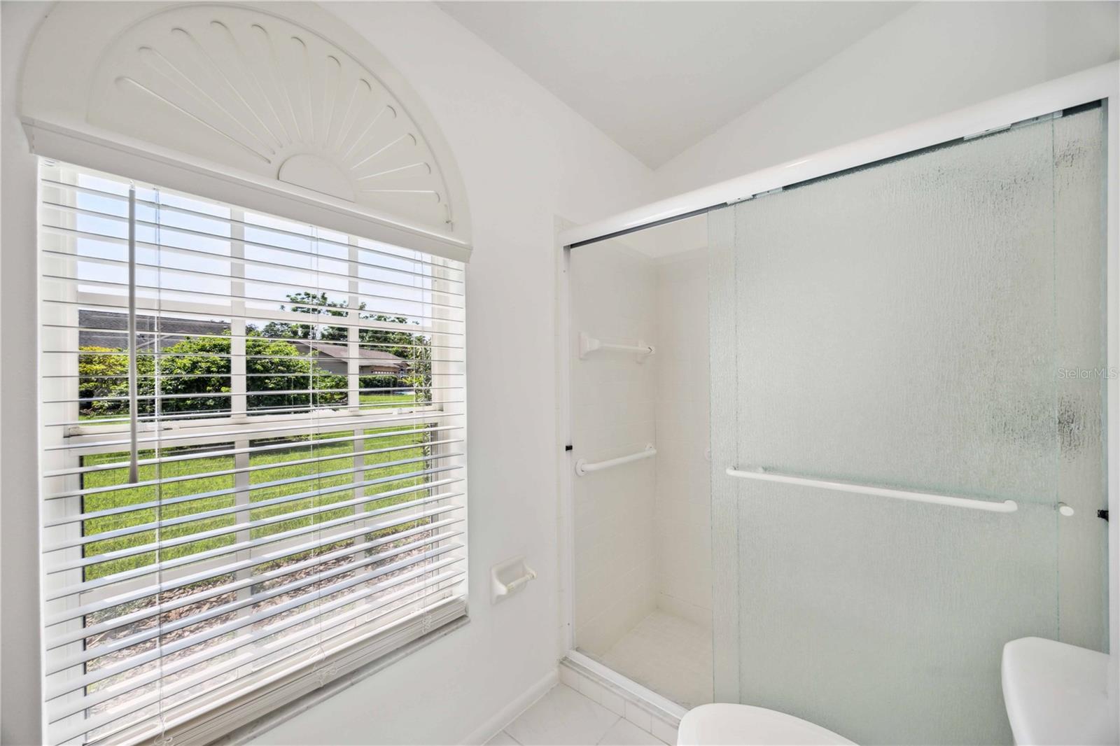 4553 HAMLETS GROVE DR