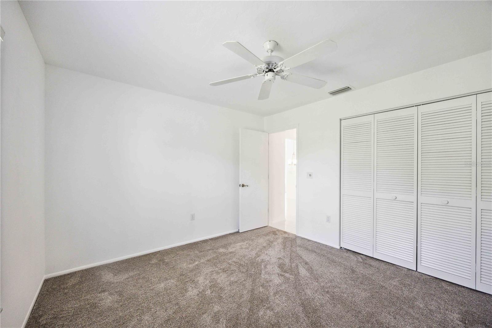 4553 HAMLETS GROVE DR