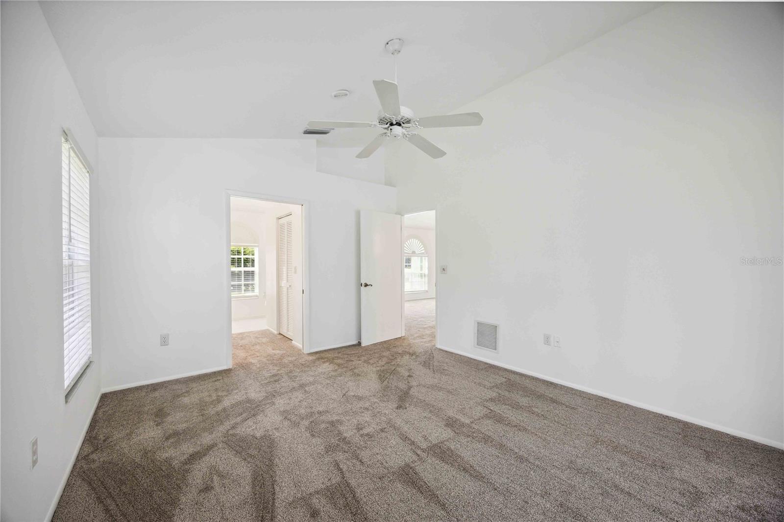 4553 HAMLETS GROVE DR