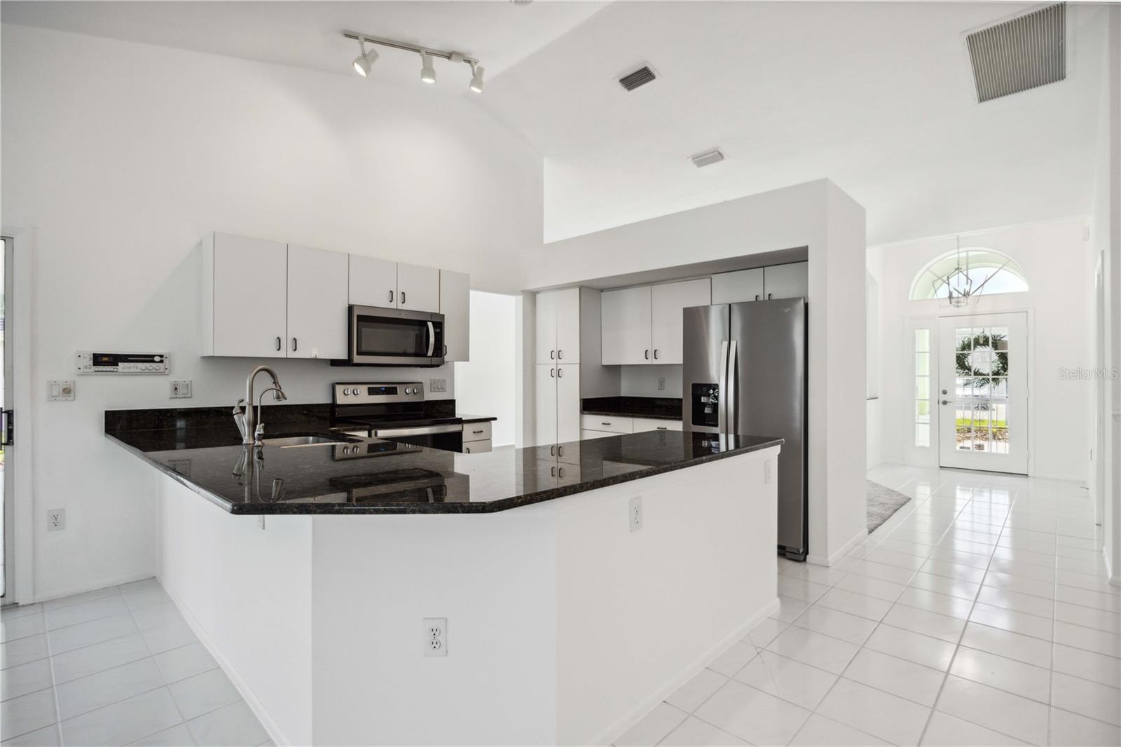 4553 HAMLETS GROVE DR