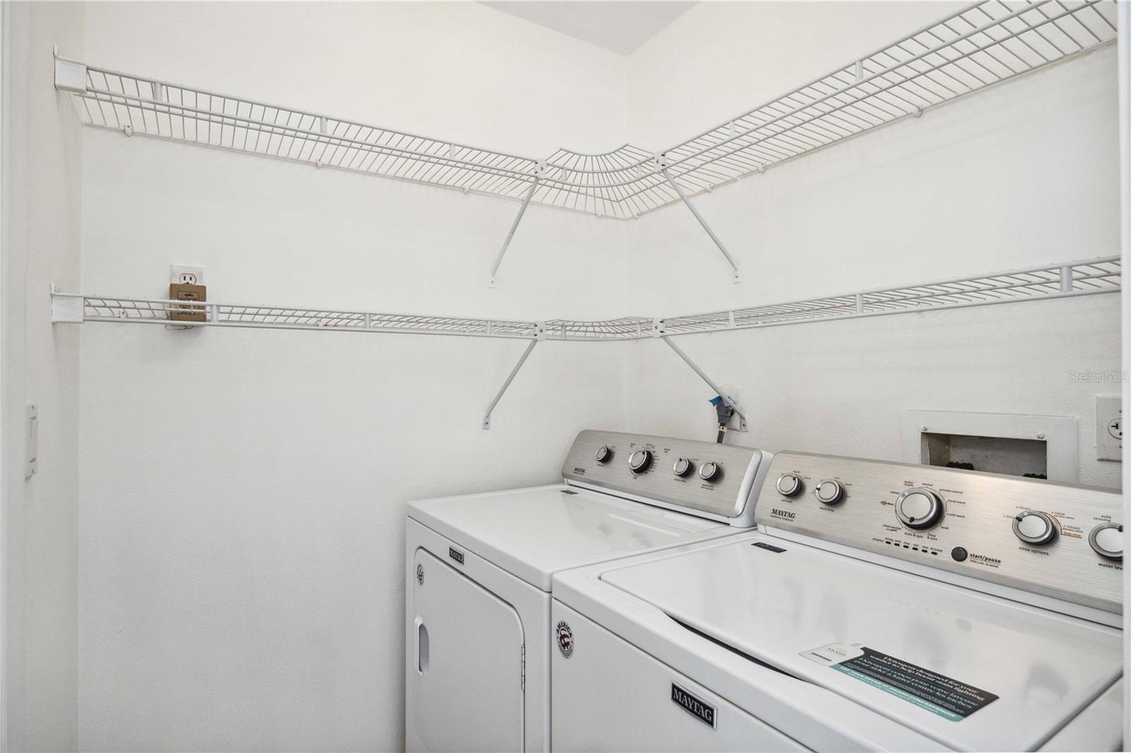 4553 HAMLETS GROVE DR