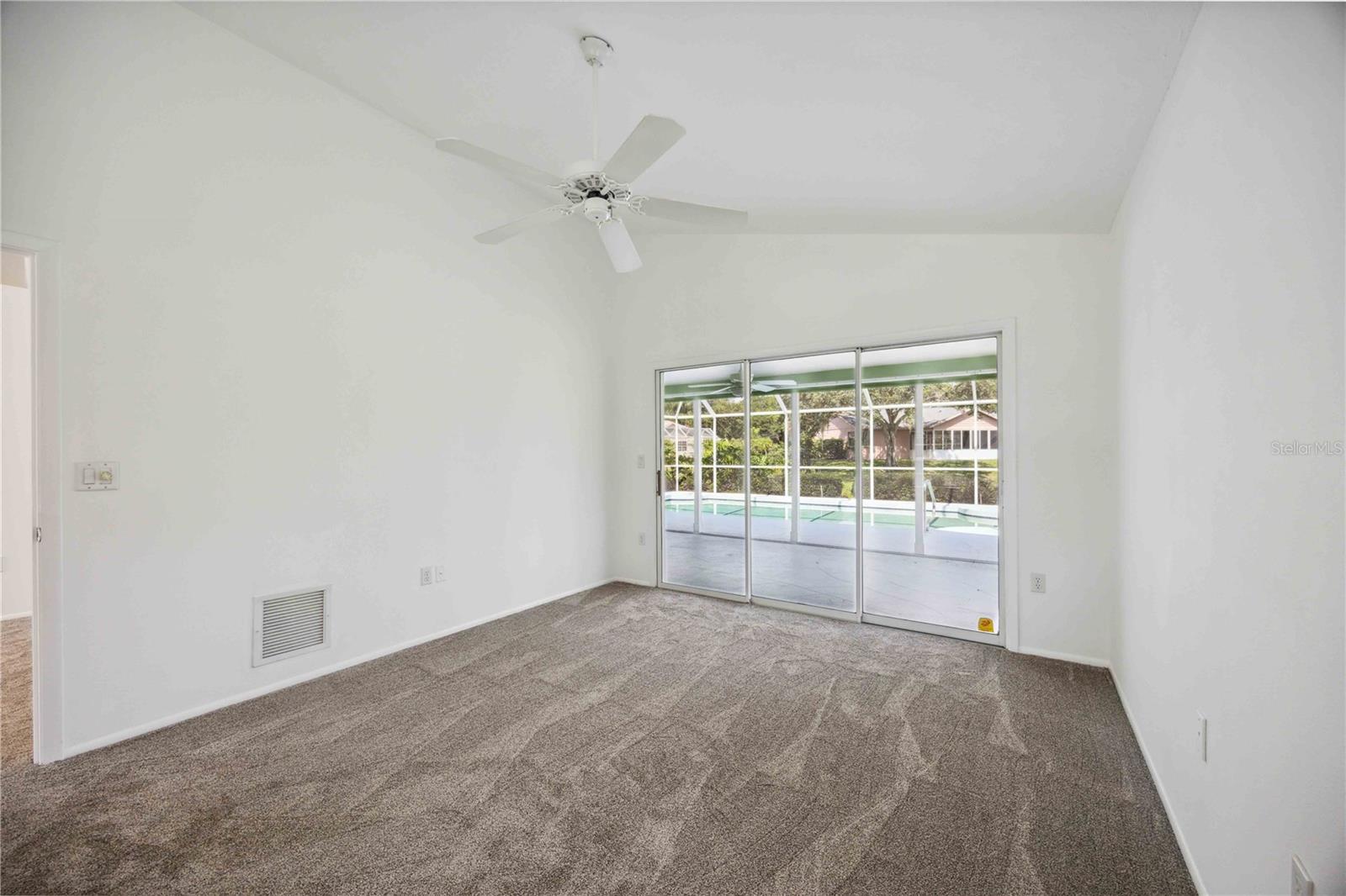 4553 HAMLETS GROVE DR