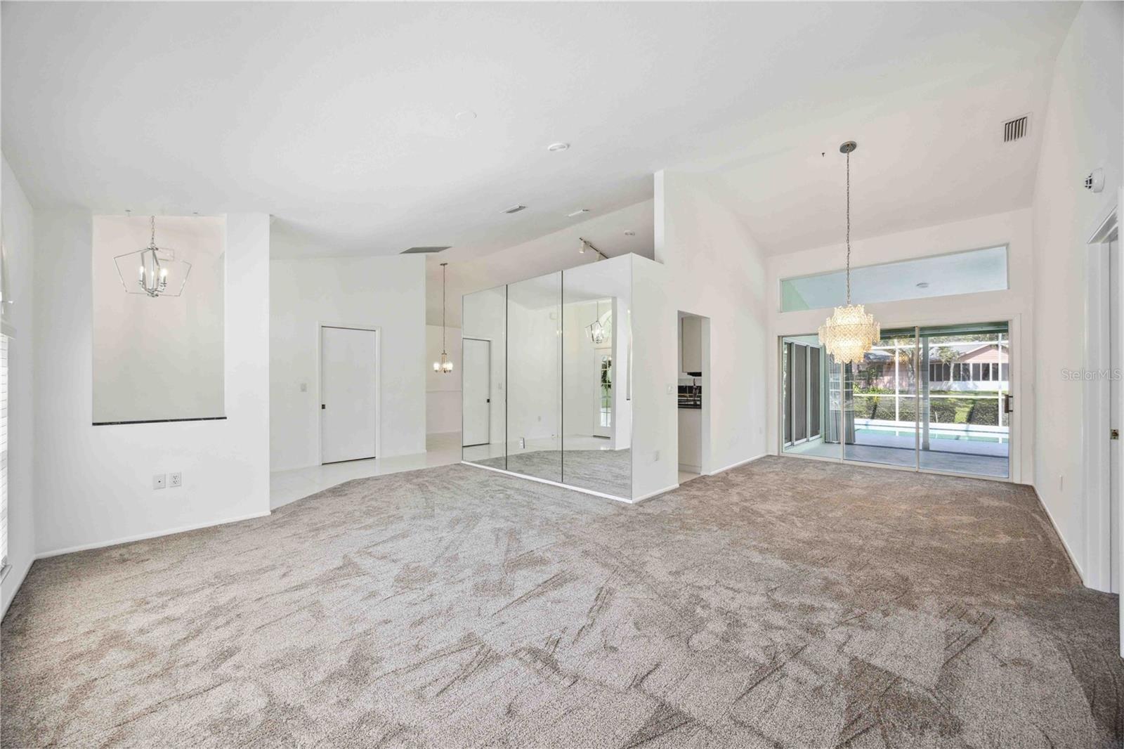 4553 HAMLETS GROVE DR