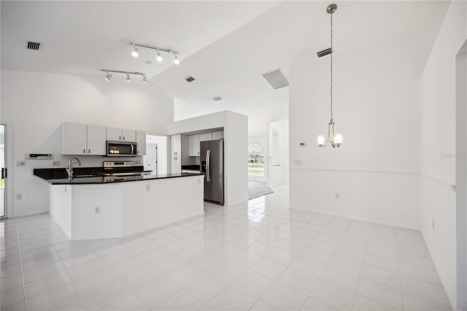 4553 HAMLETS GROVE DR