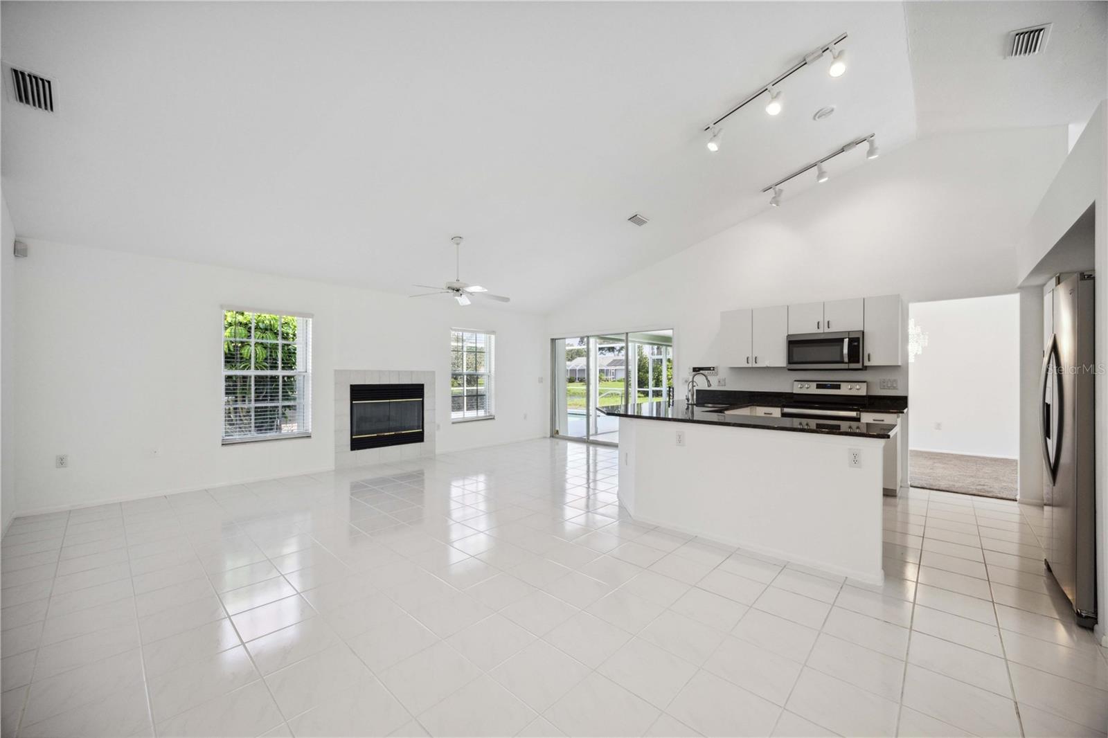 4553 HAMLETS GROVE DR