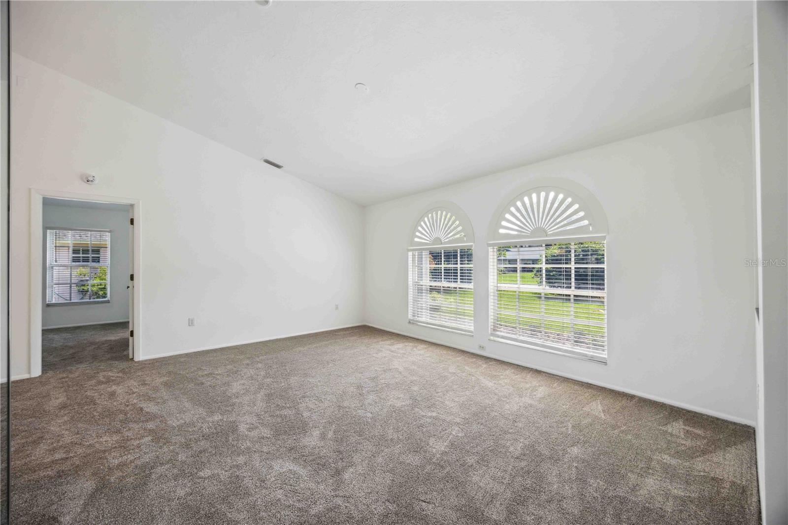 4553 HAMLETS GROVE DR