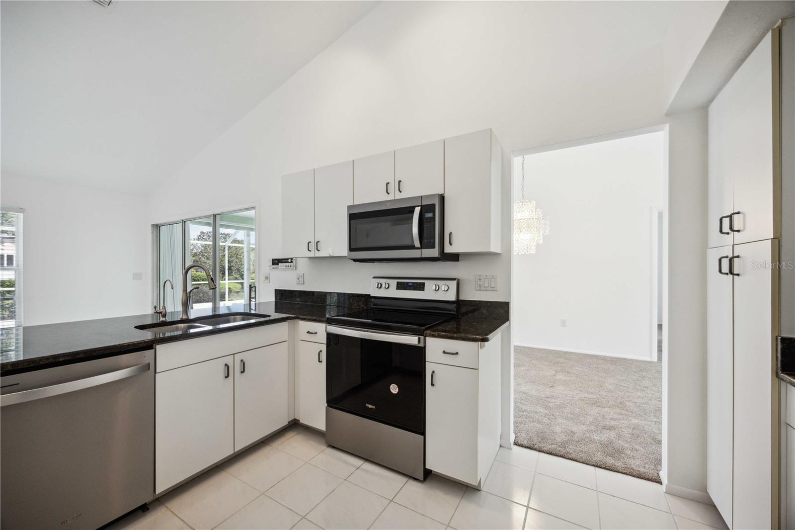 4553 HAMLETS GROVE DR