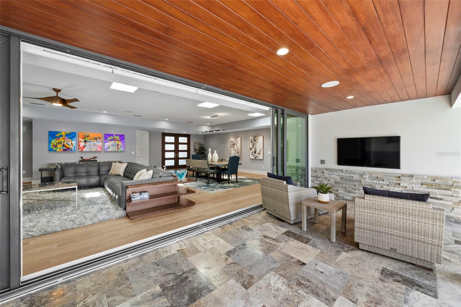 382 BOB WHITE DR