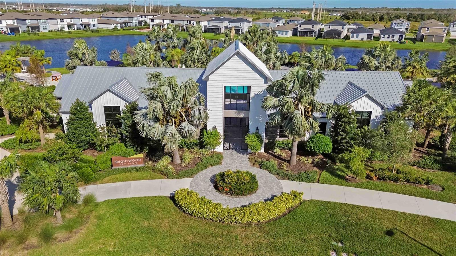 9066 ROYAL RIVER CIR